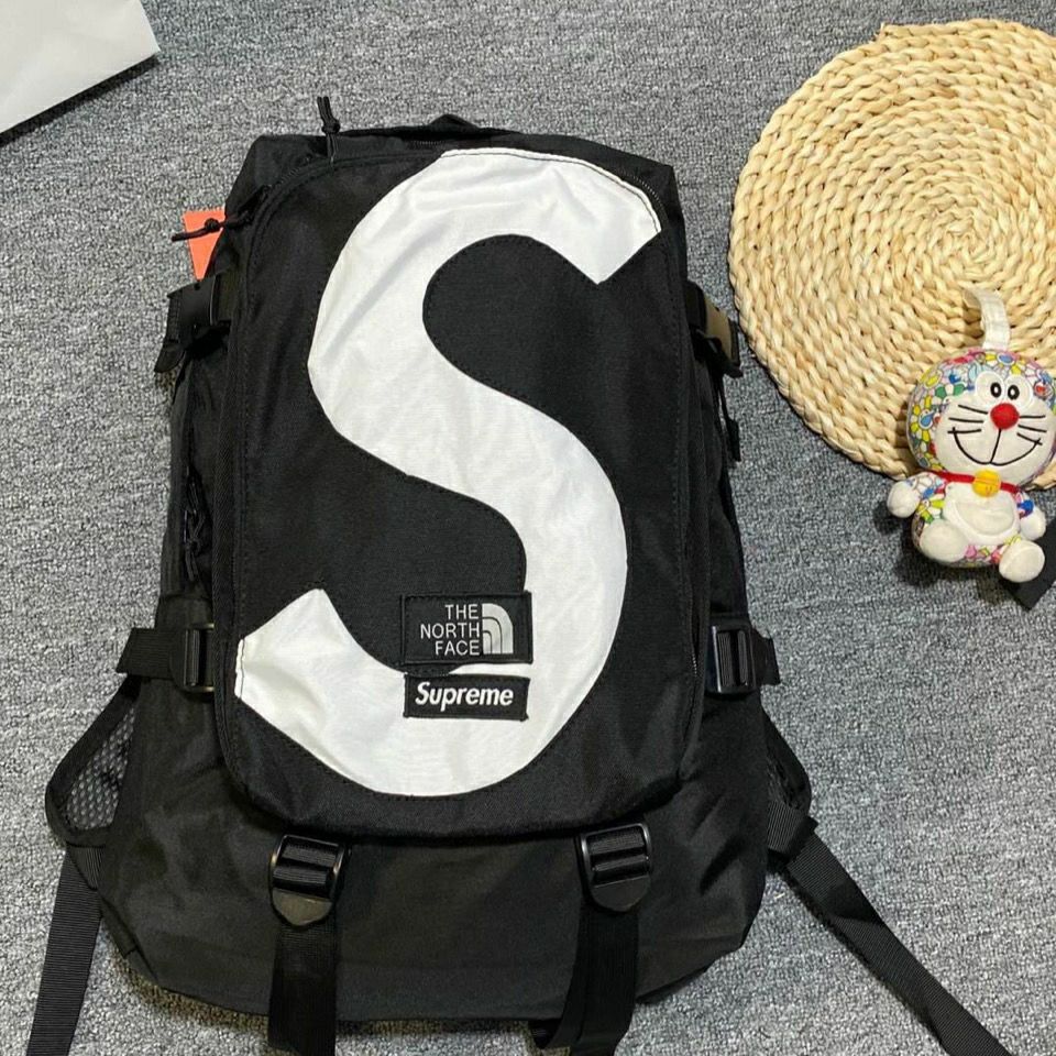 Supreme x The North Face Reflective Backpack – 20FW