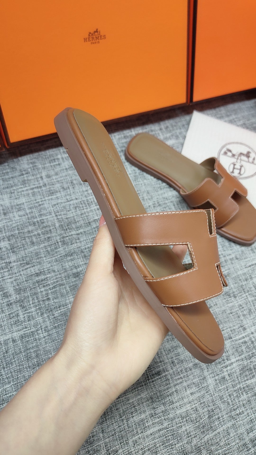 Hermès Premium Leather Flat Slides – 2024 Collection