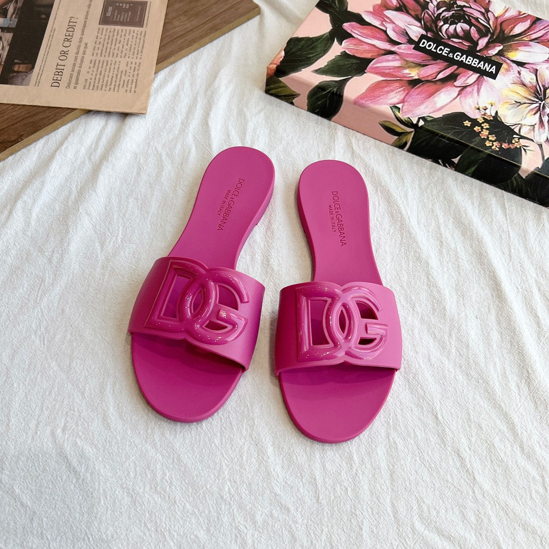 Dolce & Gabbana 3D Logo Flat Sandals – 2024 Collection