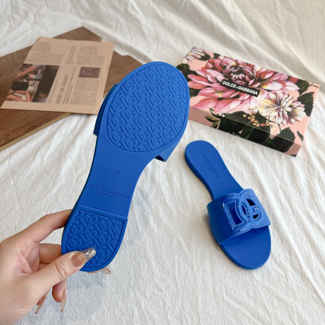 Dolce & Gabbana 3D Logo Flat Sandals – 2024 Collection