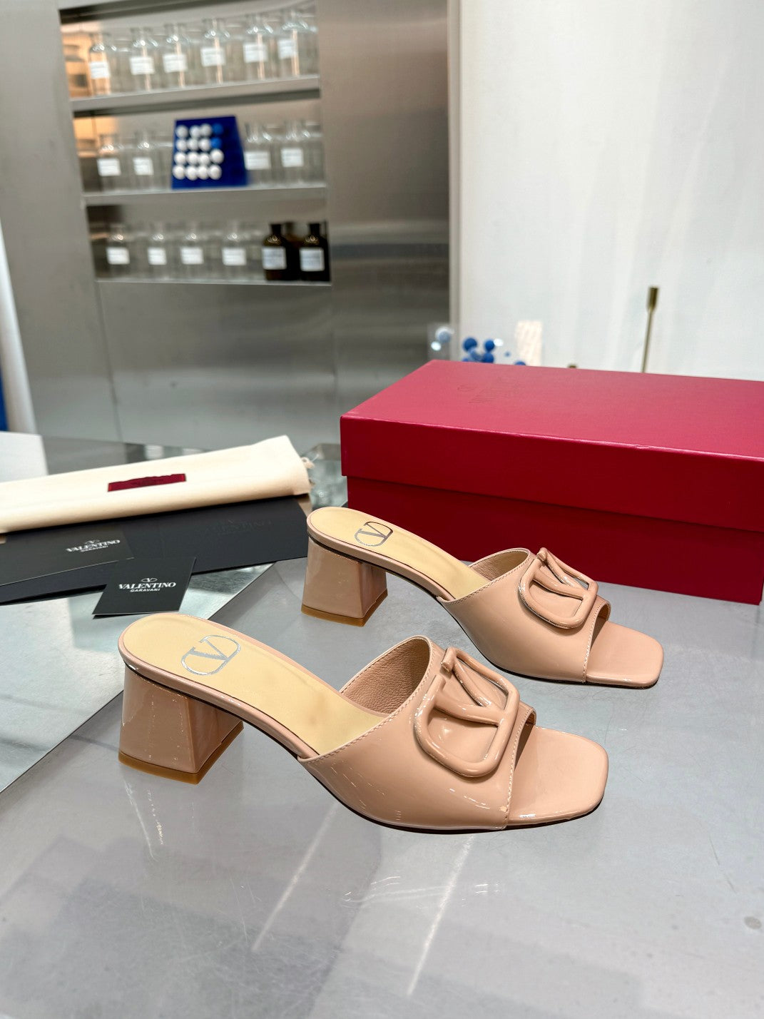 Valentino VLogo Signature Leather Pumps – 6cm