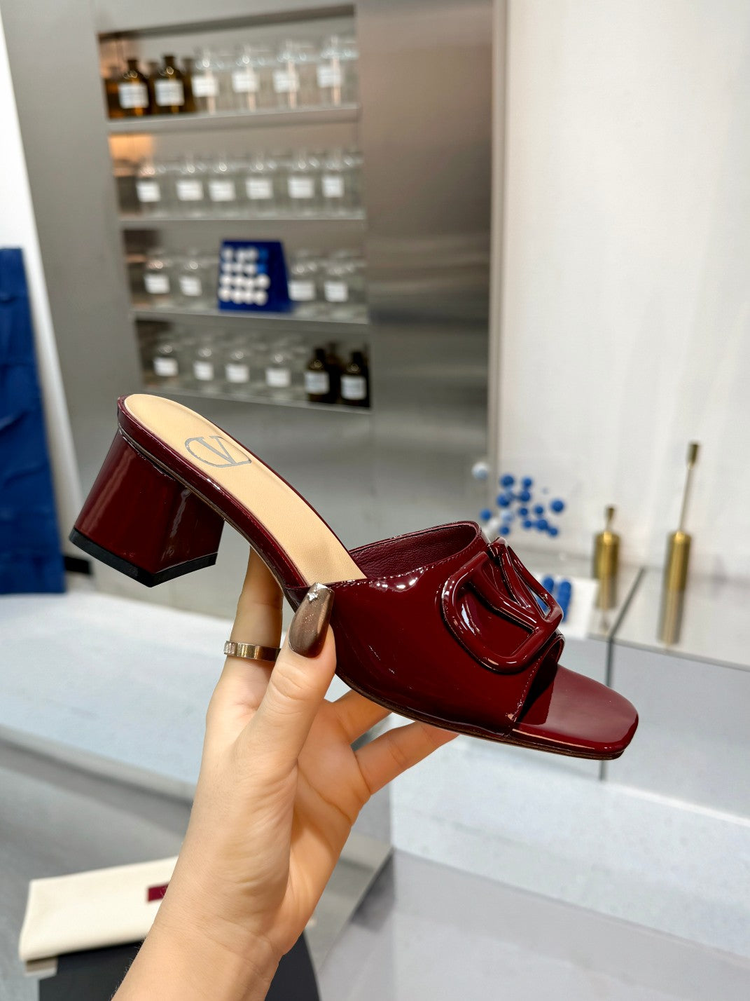 Valentino VLogo Signature Leather Pumps – 6cm