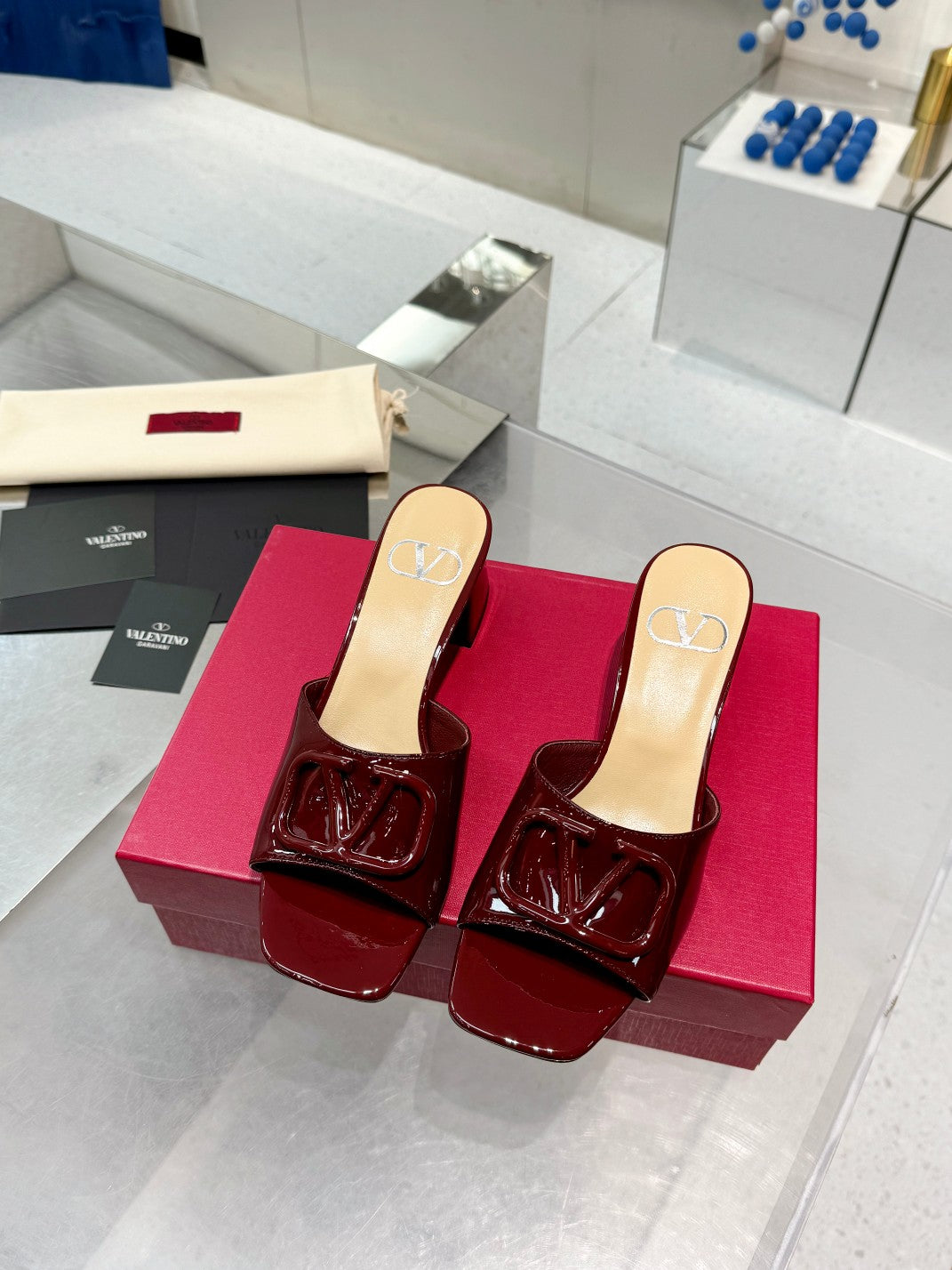 Valentino VLogo Signature Leather Pumps – 6cm