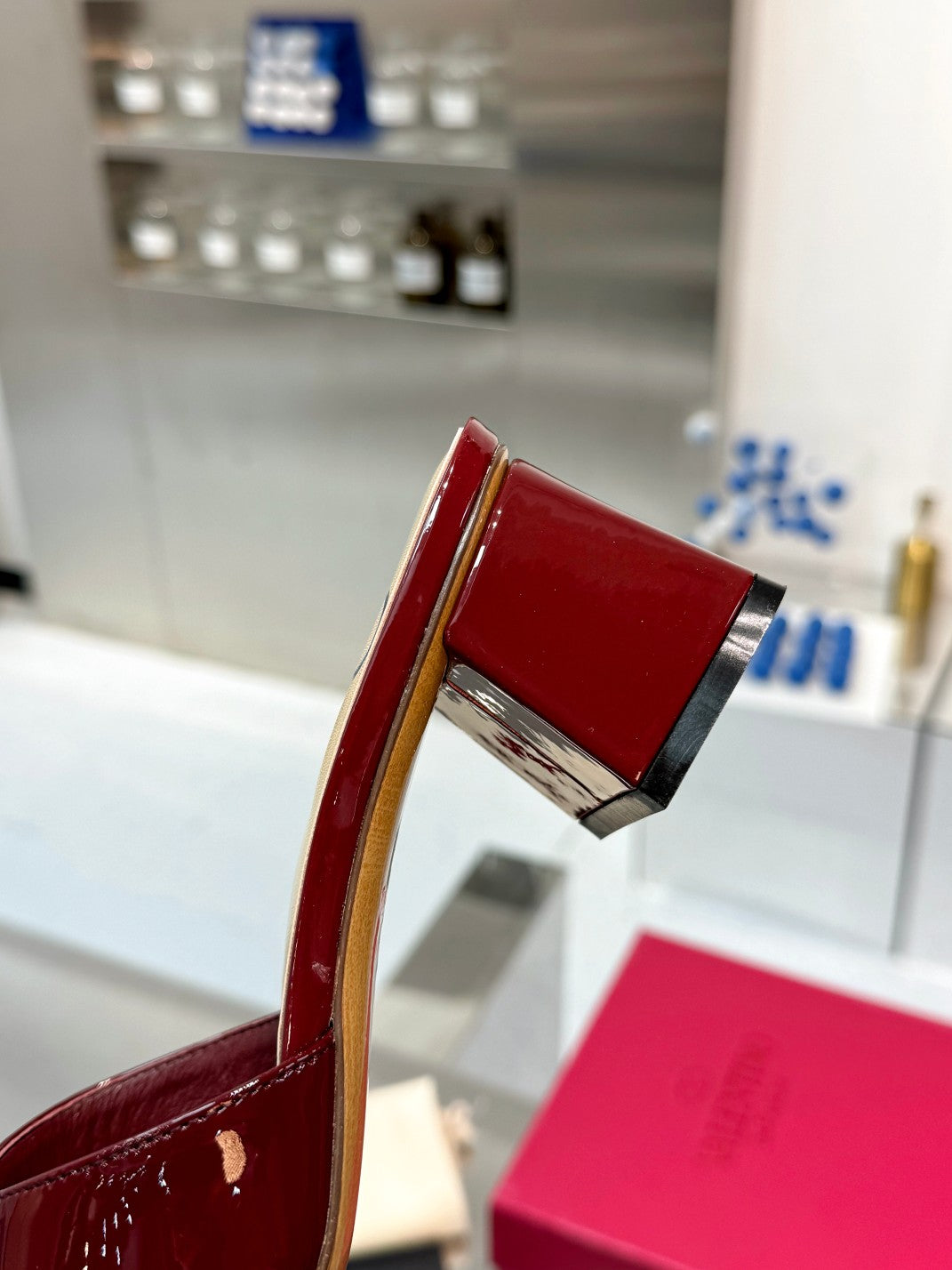 Valentino VLogo Signature Leather Pumps – 6cm
