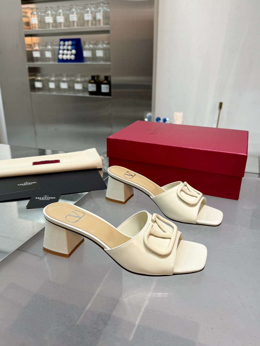 Valentino VLogo Signature Leather Pumps – 6cm
