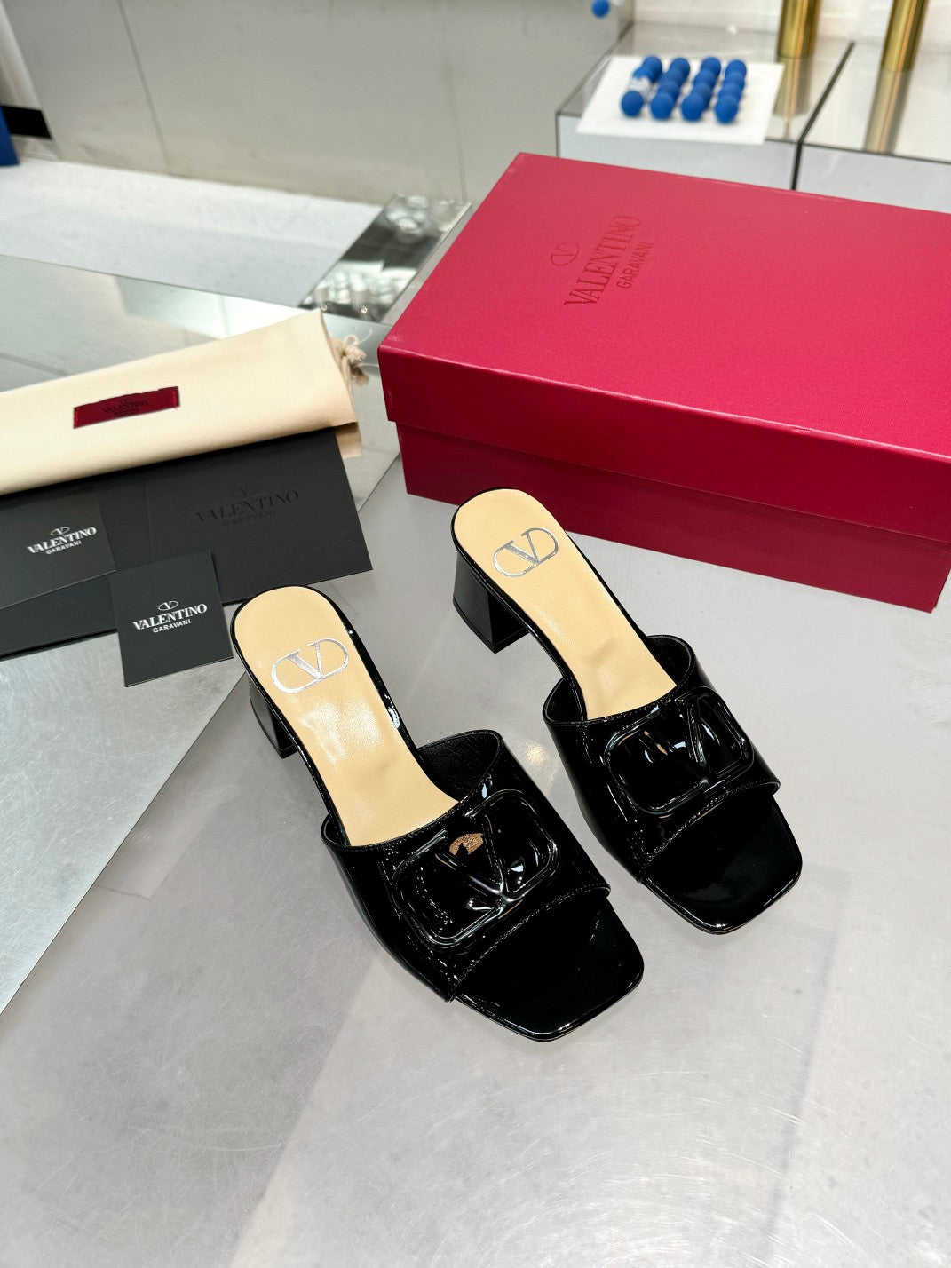 Valentino VLogo Signature Leather Pumps – 6cm