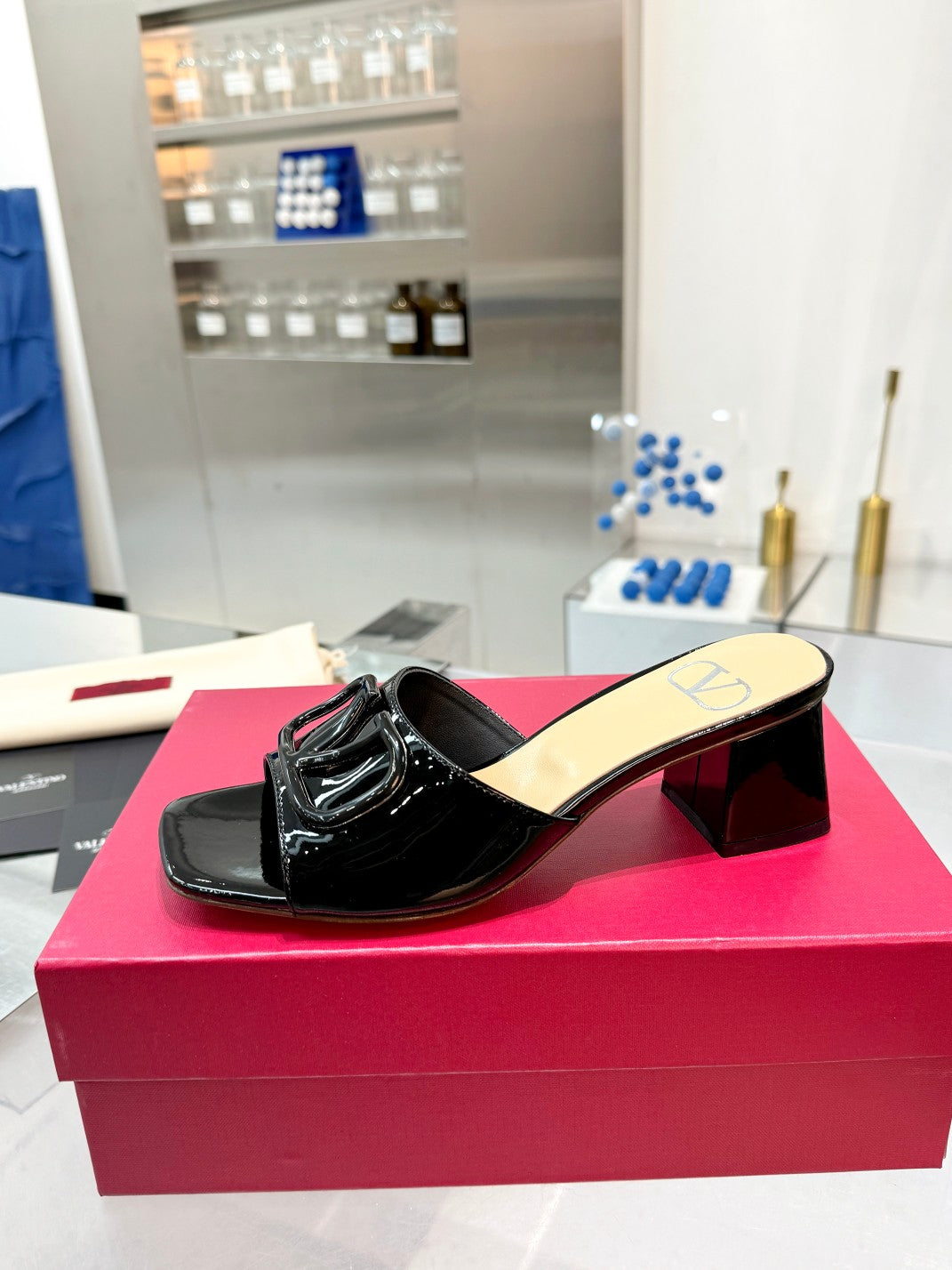 Valentino VLogo Signature Leather Pumps – 6cm
