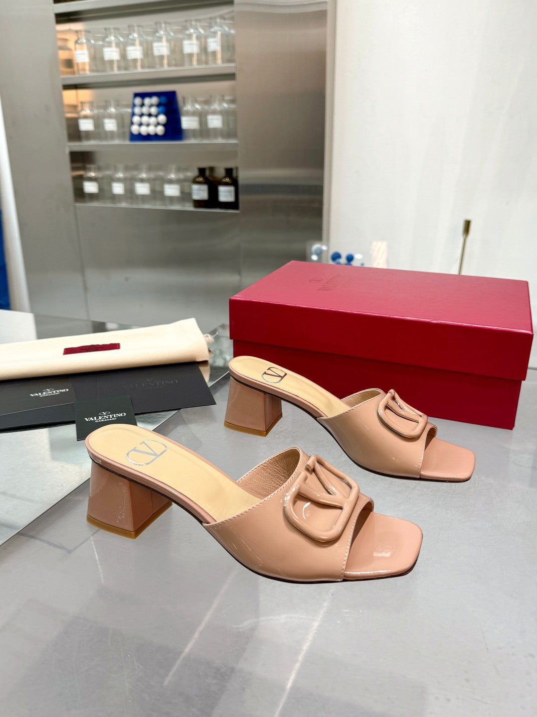 Valentino VLogo Signature Leather Pumps – 6cm