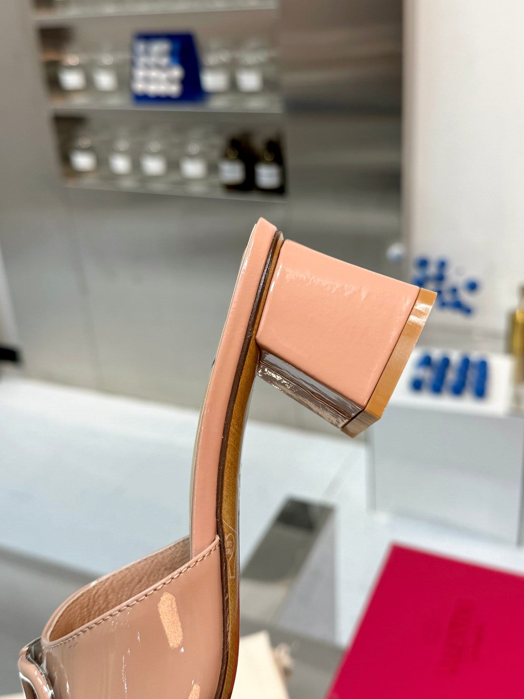 Valentino VLogo Signature Leather Pumps – 6cm