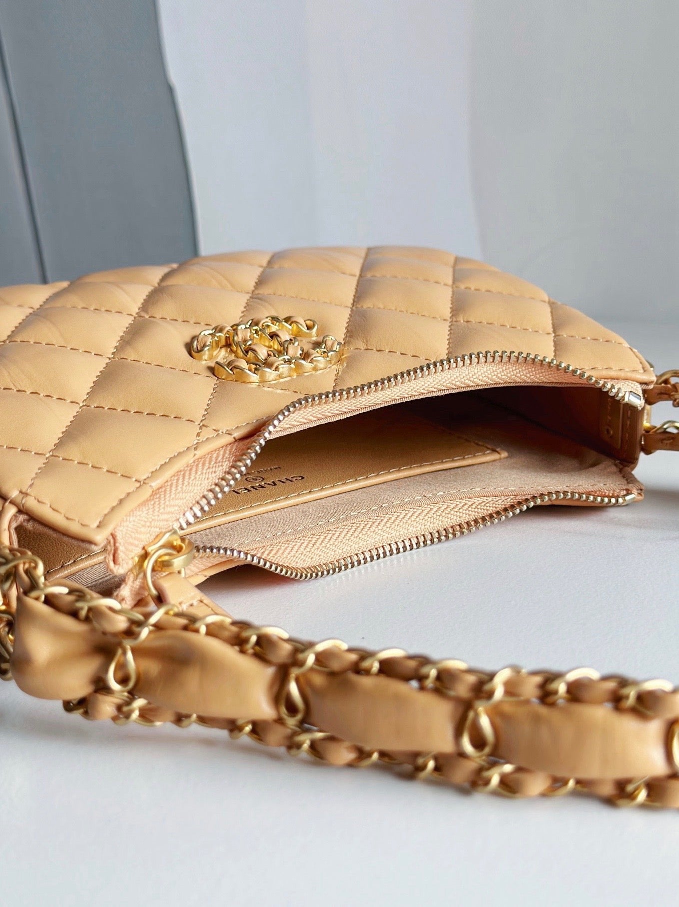 Chanel Handbag – 19CM