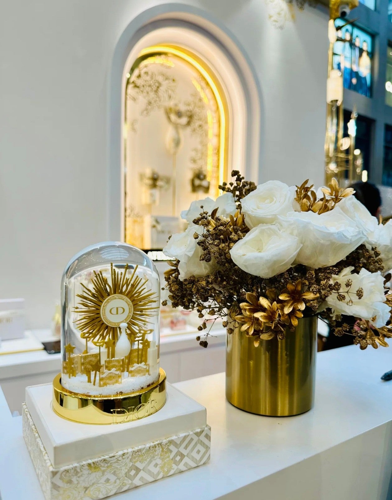 Chanel 2024 Christmas Crystal Ball – 2024 Collection