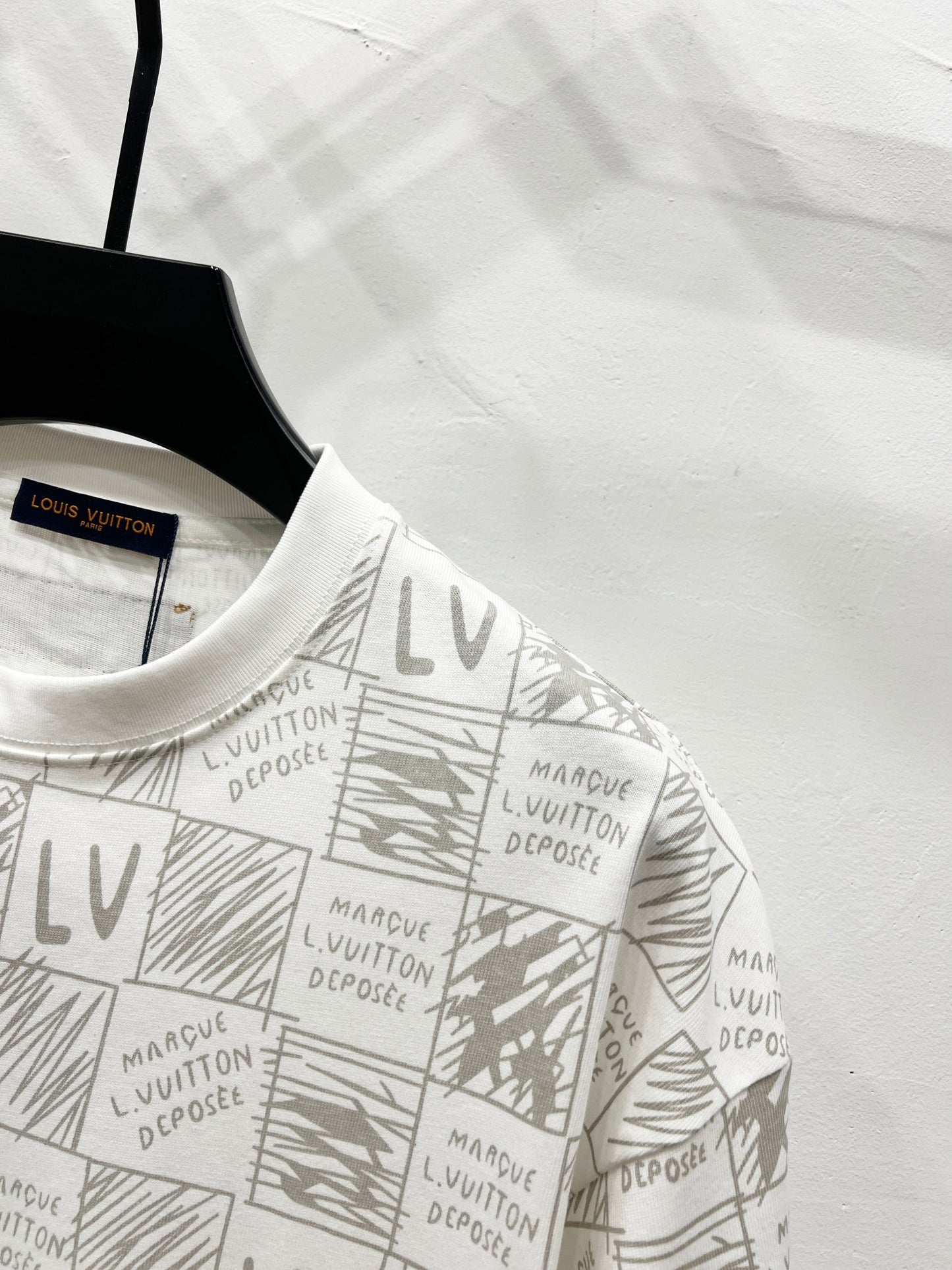 Louis Vuitton Classic Damier Print T-Shirt – 2025SS