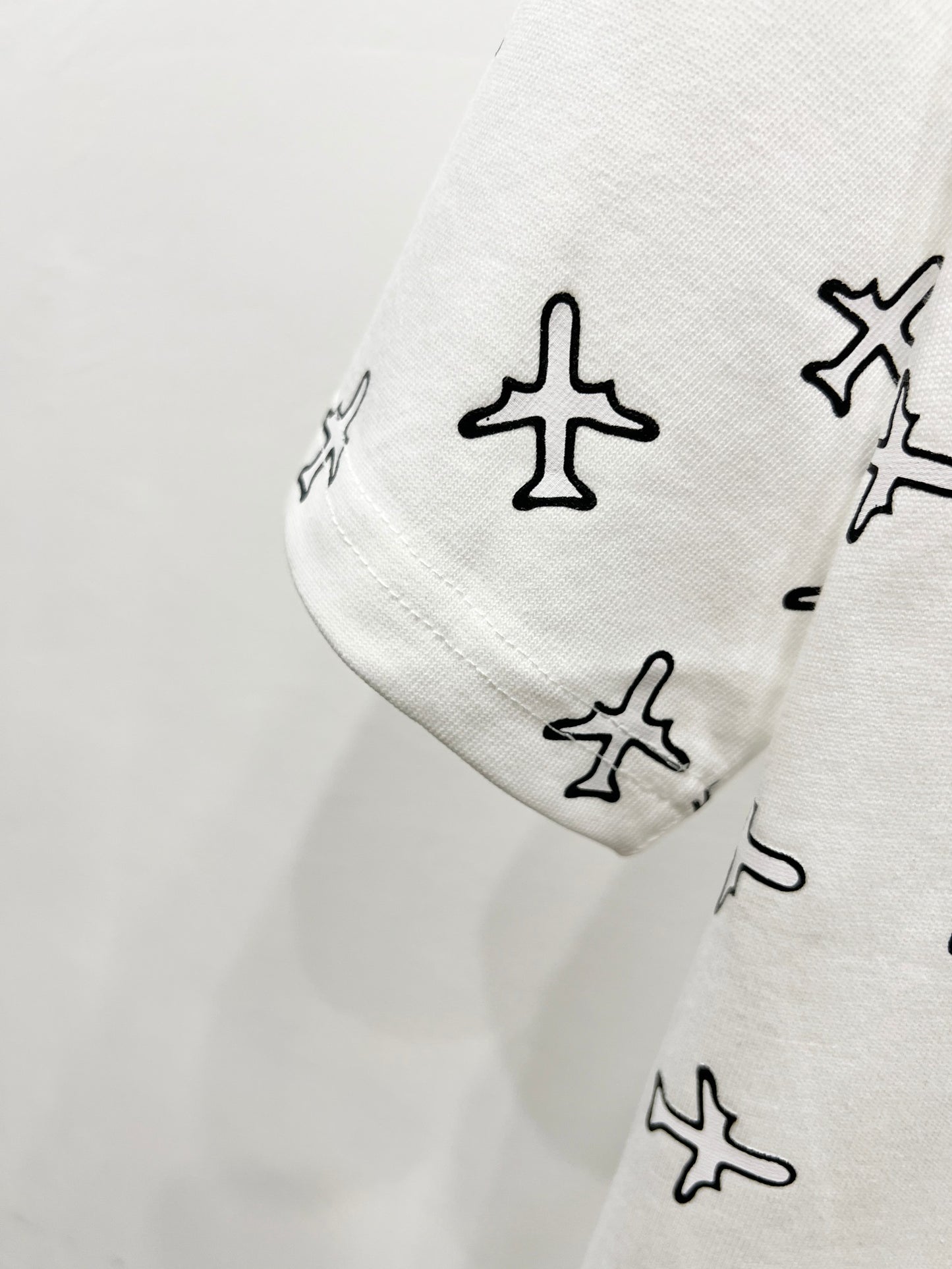 Louis Vuitton Airplane Logo Print T-Shirt – 2025 Summer Collection
