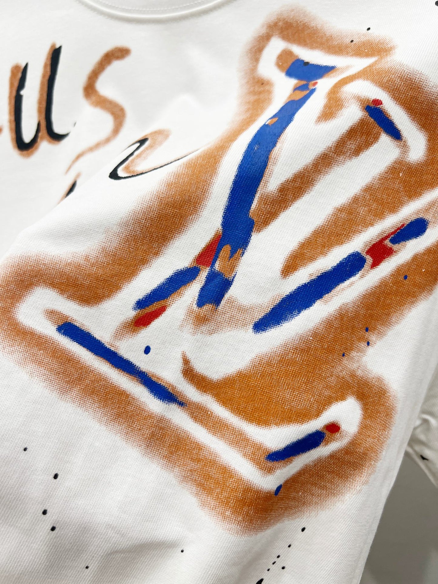 Louis Vuitton Colorful Graffiti Logo T-Shirt – 2025 Summer Collection
