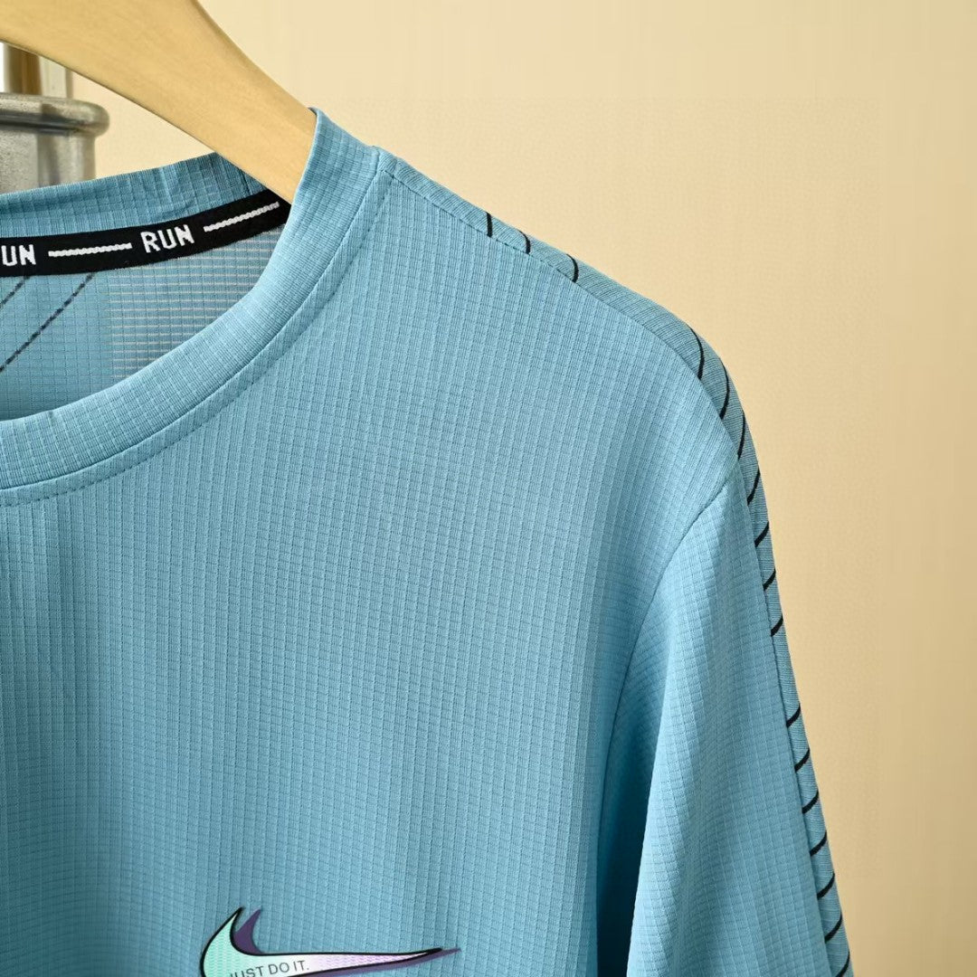 Nike Summer Ice Silk Mesh Stretch T-Shirt
