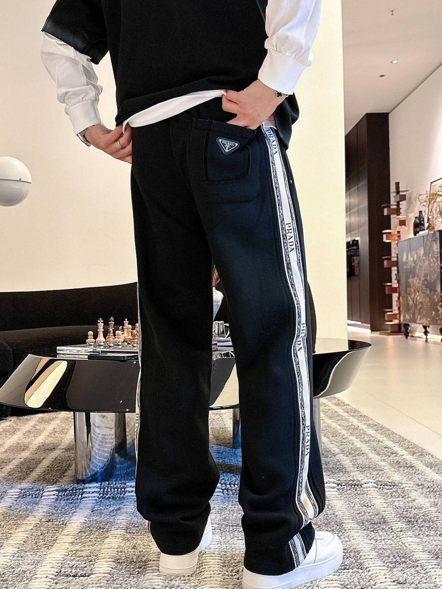 Prada Classic Logo Casual Pants – 2025FW