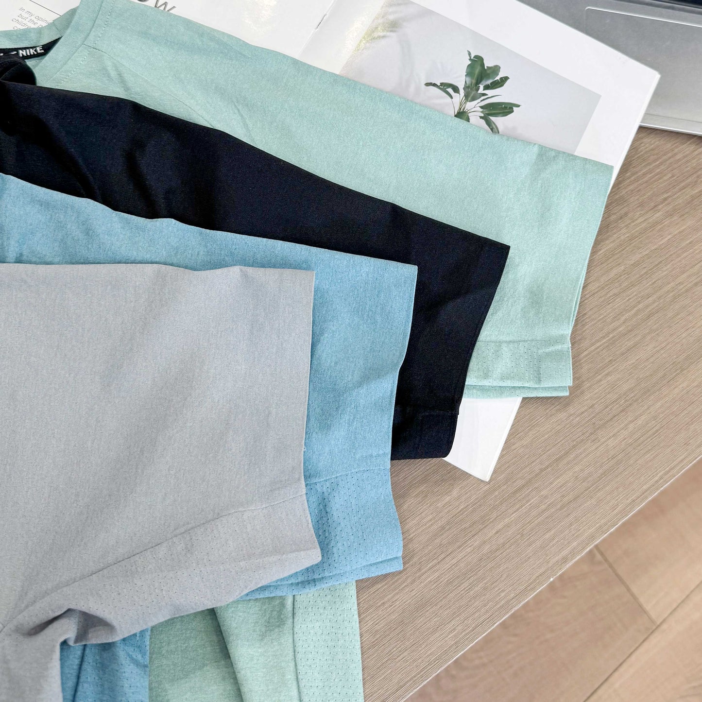 Nike Summer Mesh Quick-Dry T-Shirt