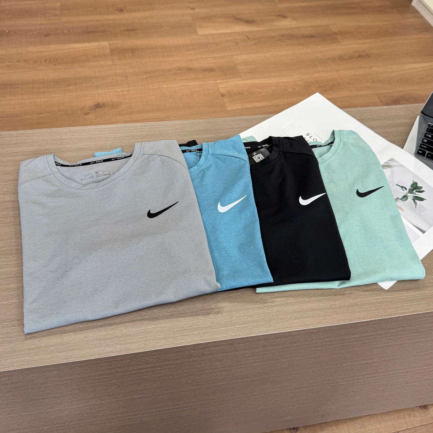 Nike Summer Mesh Quick-Dry T-Shirt