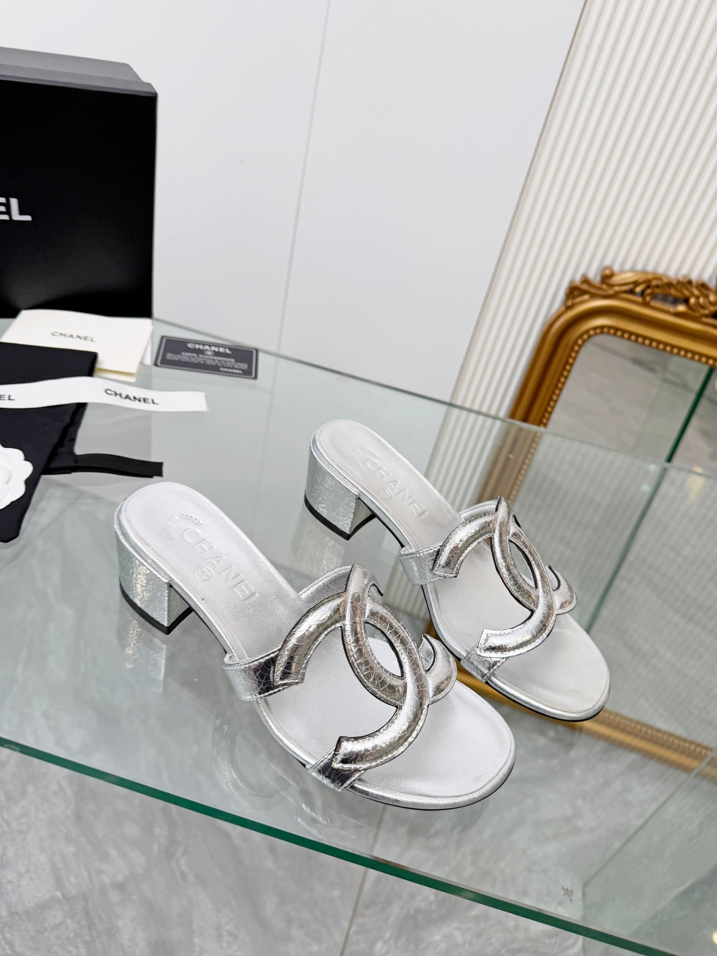 Chanel Chunky Heel Pumps – Spring/Summer Collection – 2026