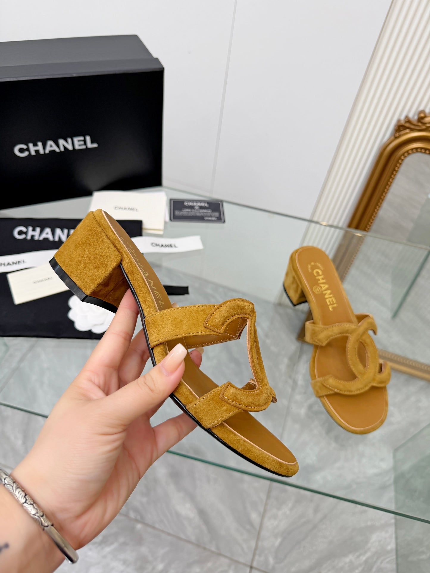 Chanel Chunky Heel Pumps – Spring/Summer Collection – 2026