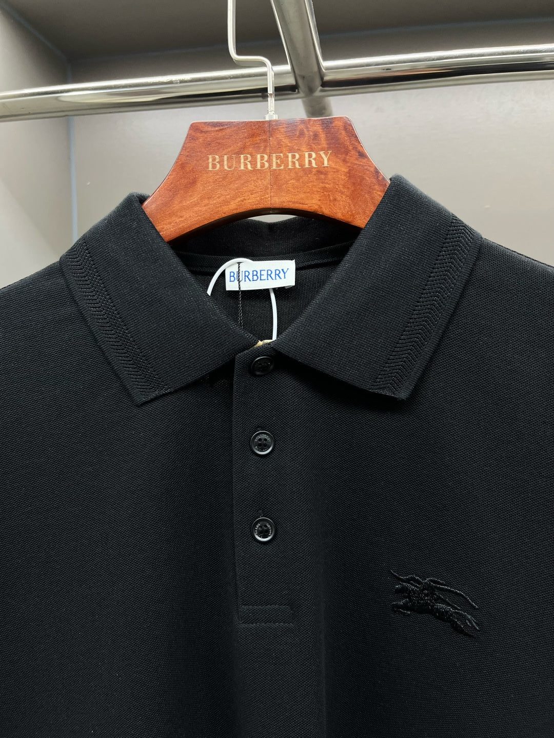 Burberry Knight Embroidered Piqué Cotton Polo Shirt – 2025 Spring/Summer Collection