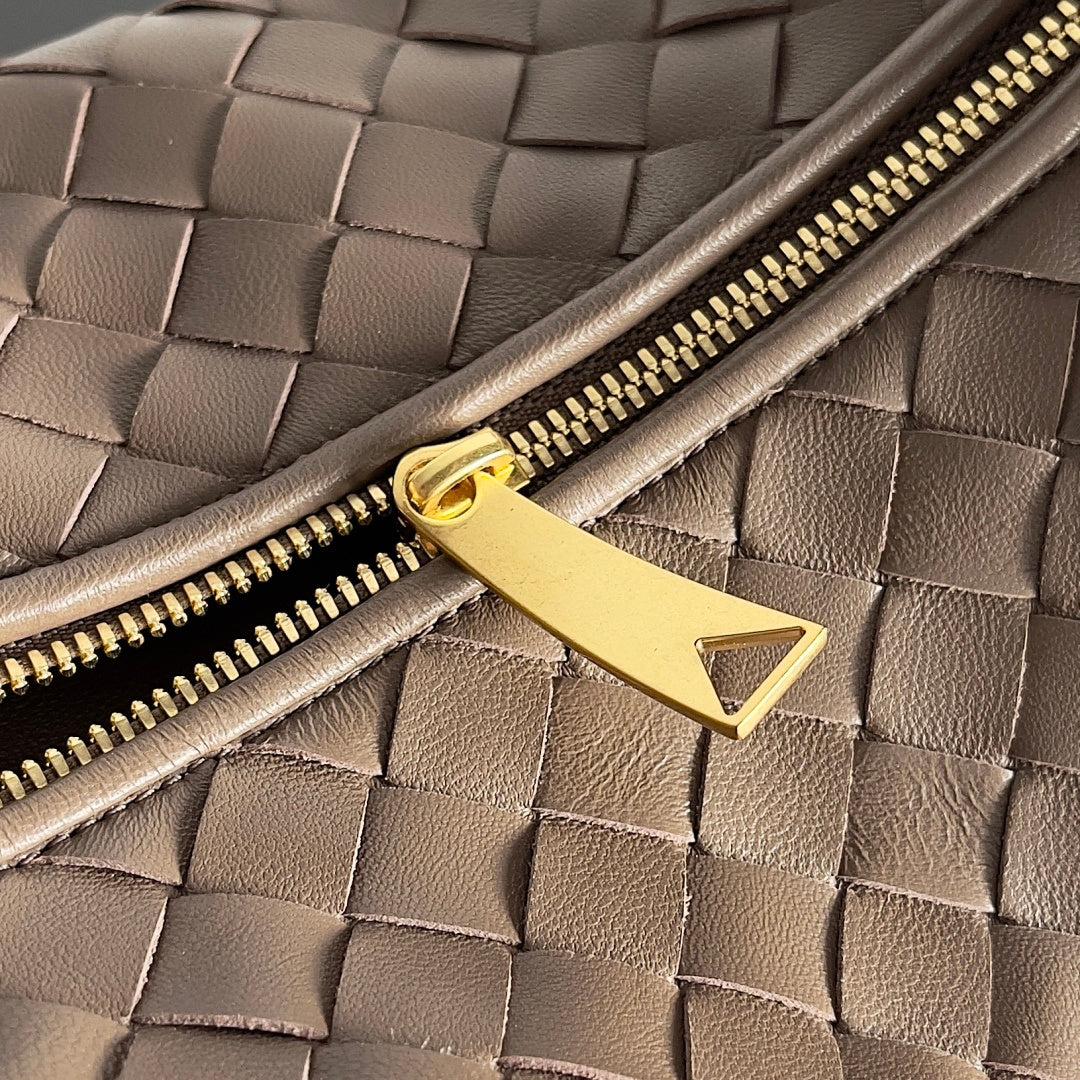 Bottega Veneta Medium Jodie Hobo Bag