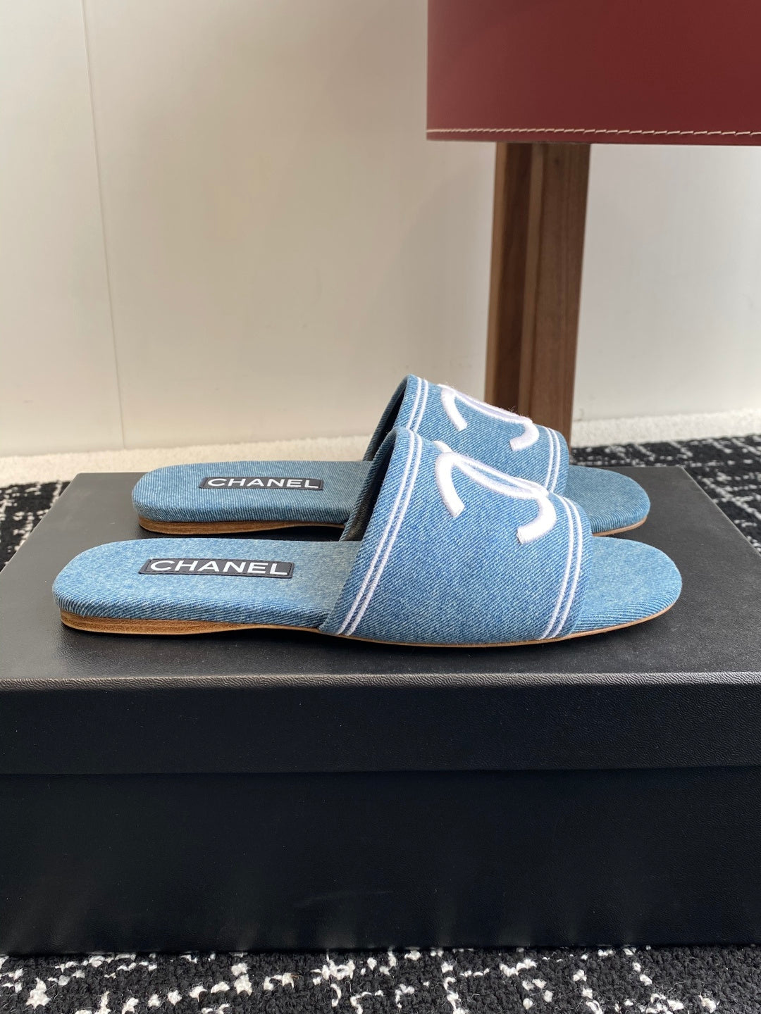 Chanel Denim Slip-On Mules – Spring/Summer Resort Collection – 25SS