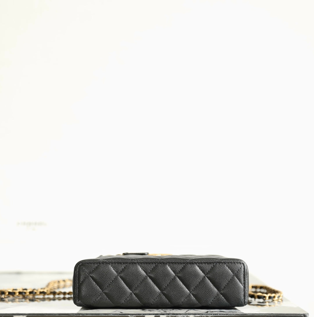 Chanel LP Box Art Buckle Clutch Bag – Spring/Summer Collection – 25P