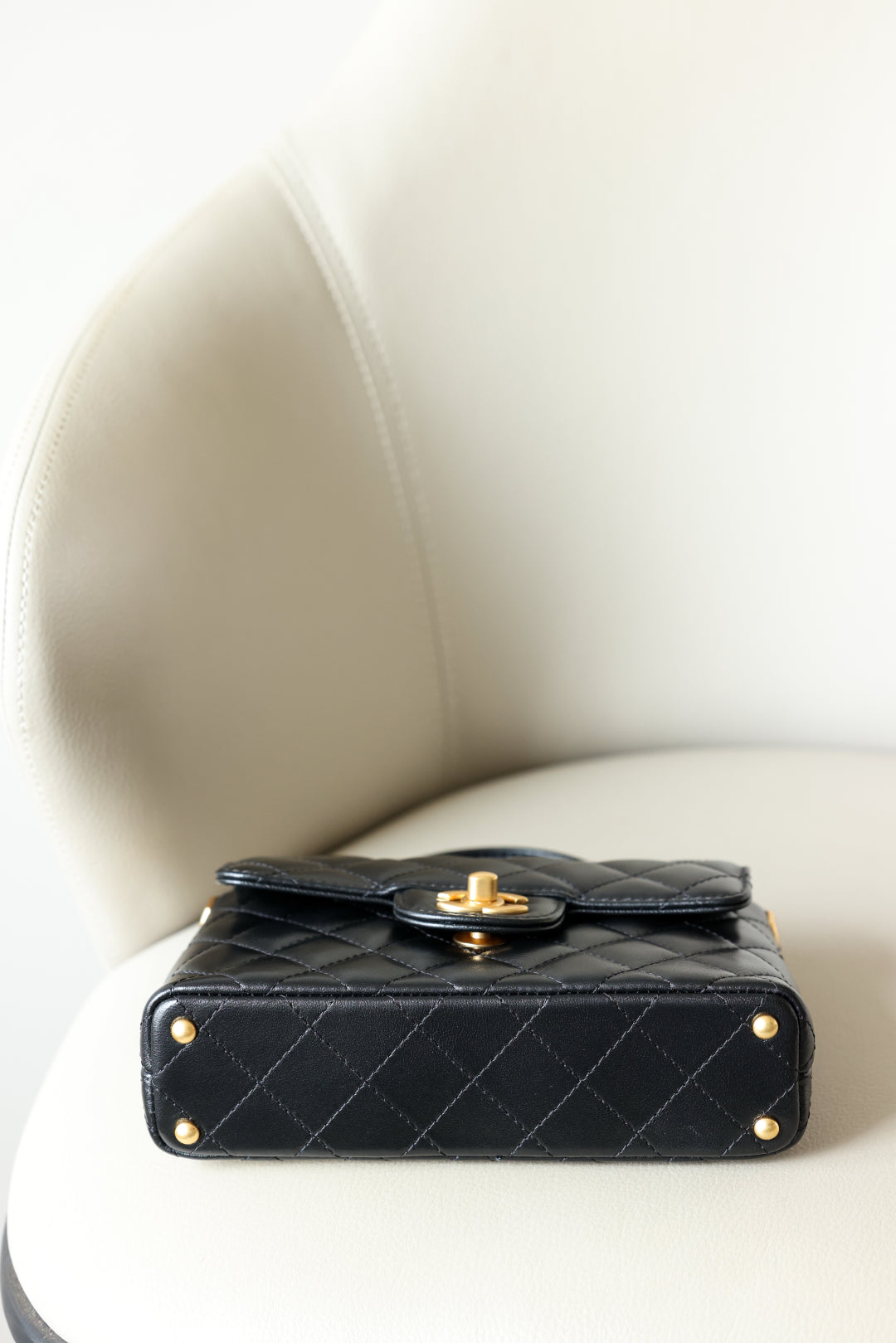 Chanel Kelly Lambskin Flap Bag – 25P