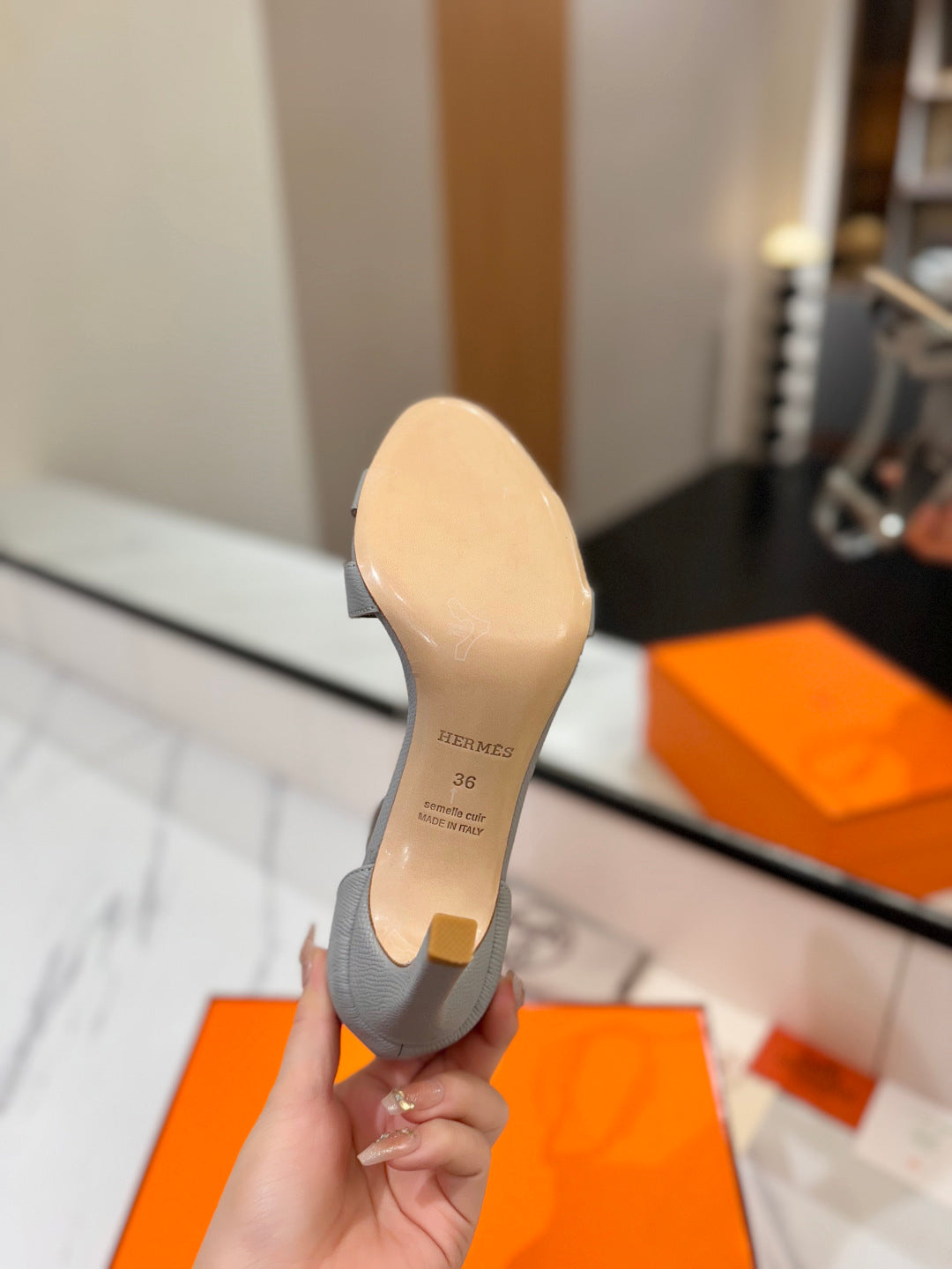 Hermès Classic H Palm Grain Heeled Sandals – 9cm