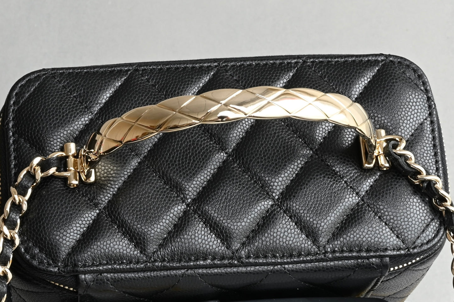 Chanel Coco Crush Handle Box Bag – 25S