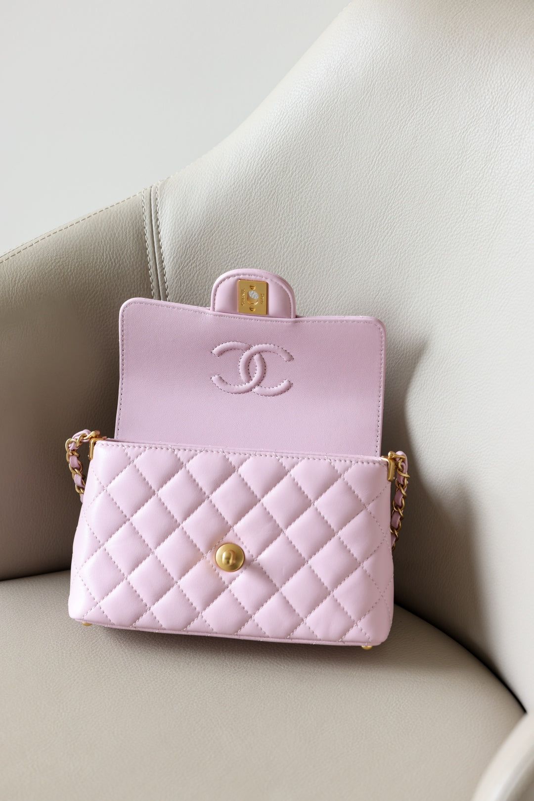 Chanel Kelly Lambskin Flap Bag – 25P