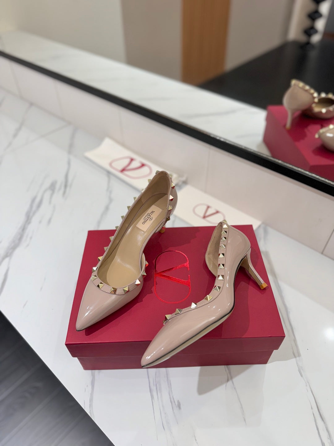 Valentino Rivet Classic Pumps