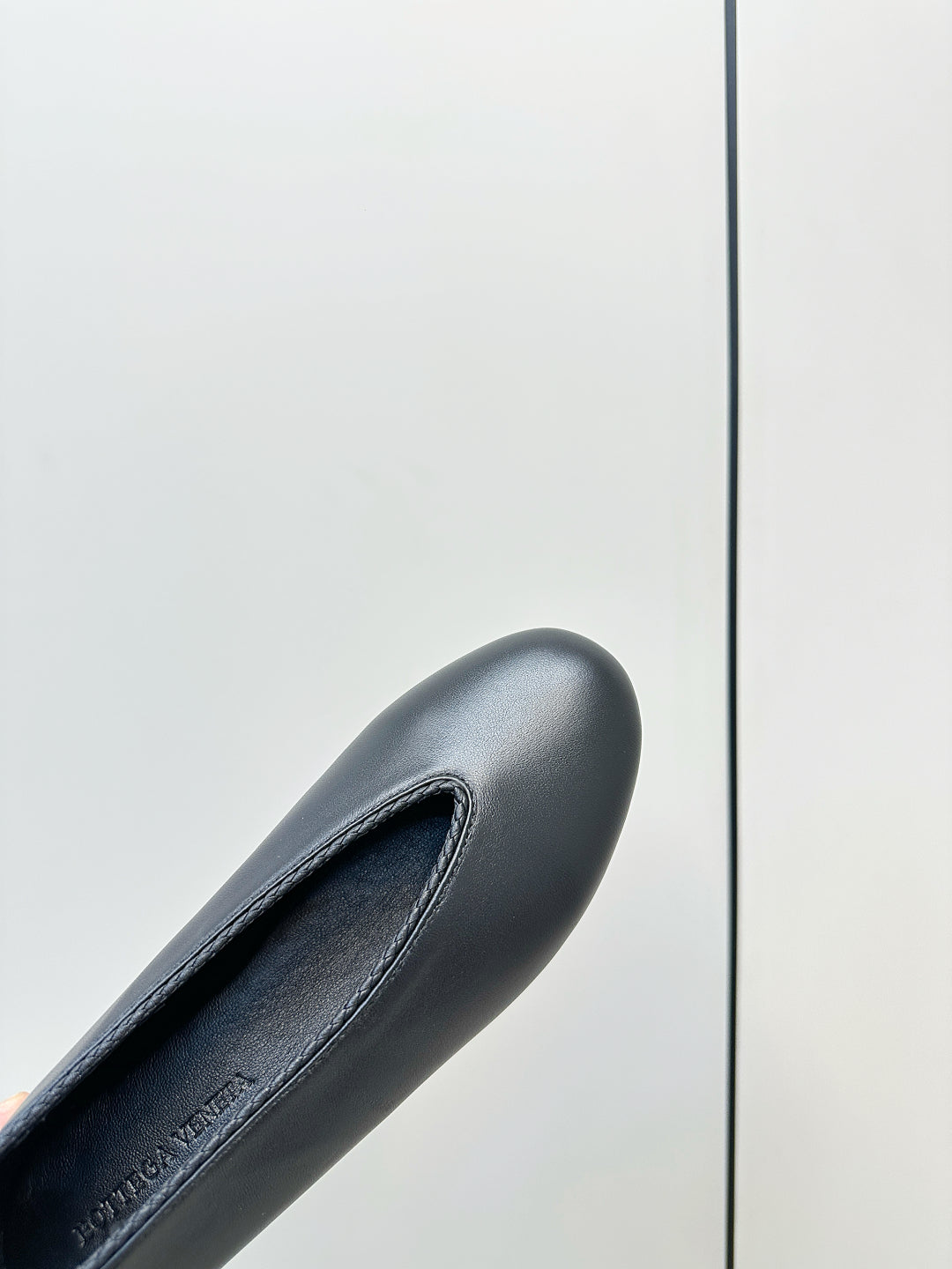 Bottega Veneta Woven Flats – 2025 Collection