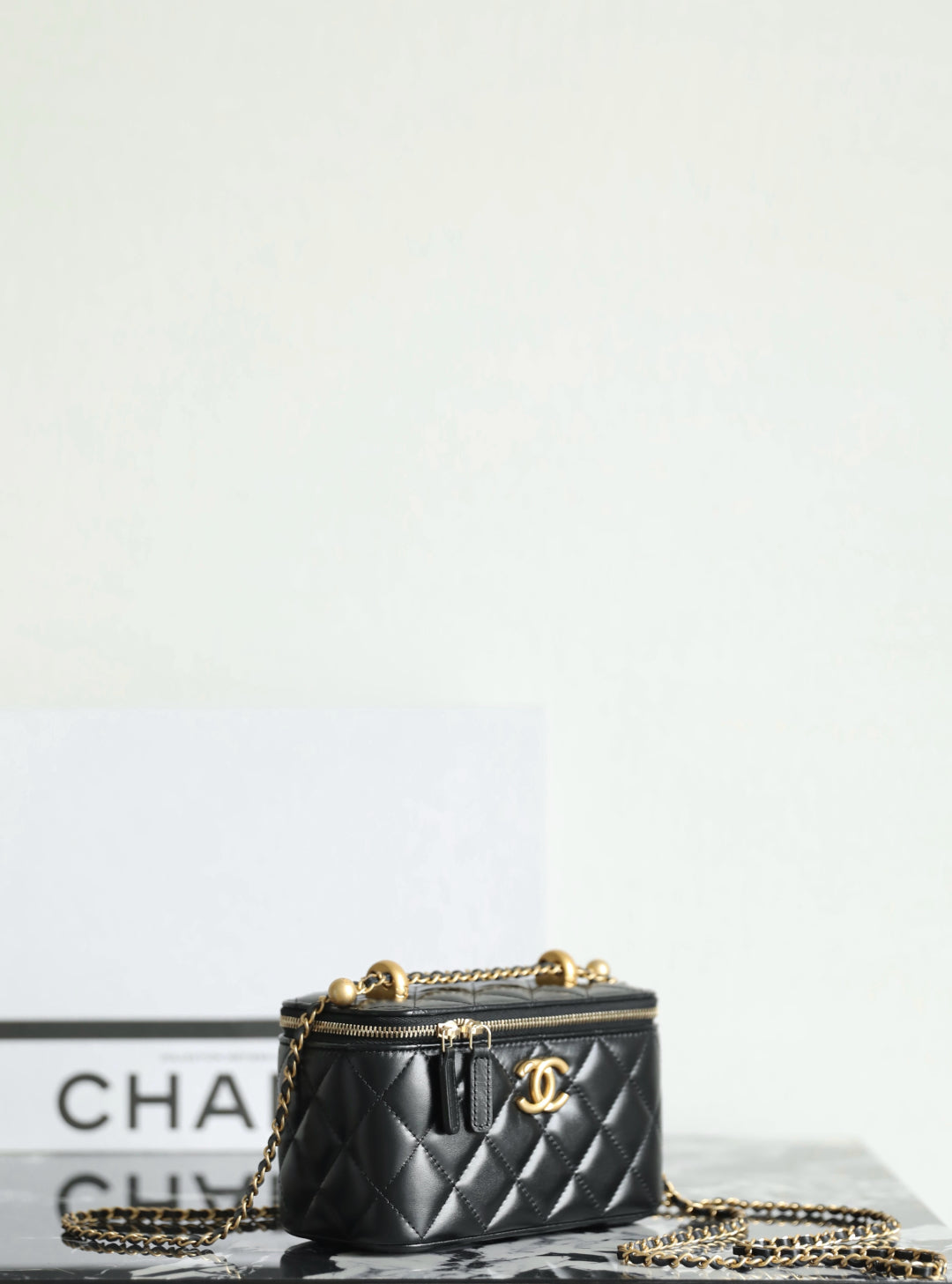 Chanel 25S Spring/Summer Double Gold Bead Vanity Case