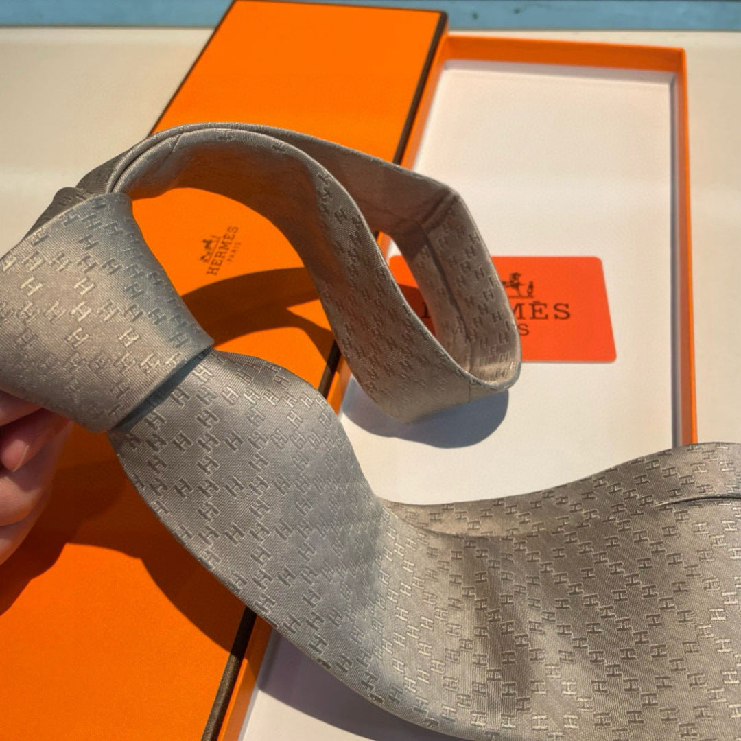 Hermès Men's Diamond H Pattern Silk Tie