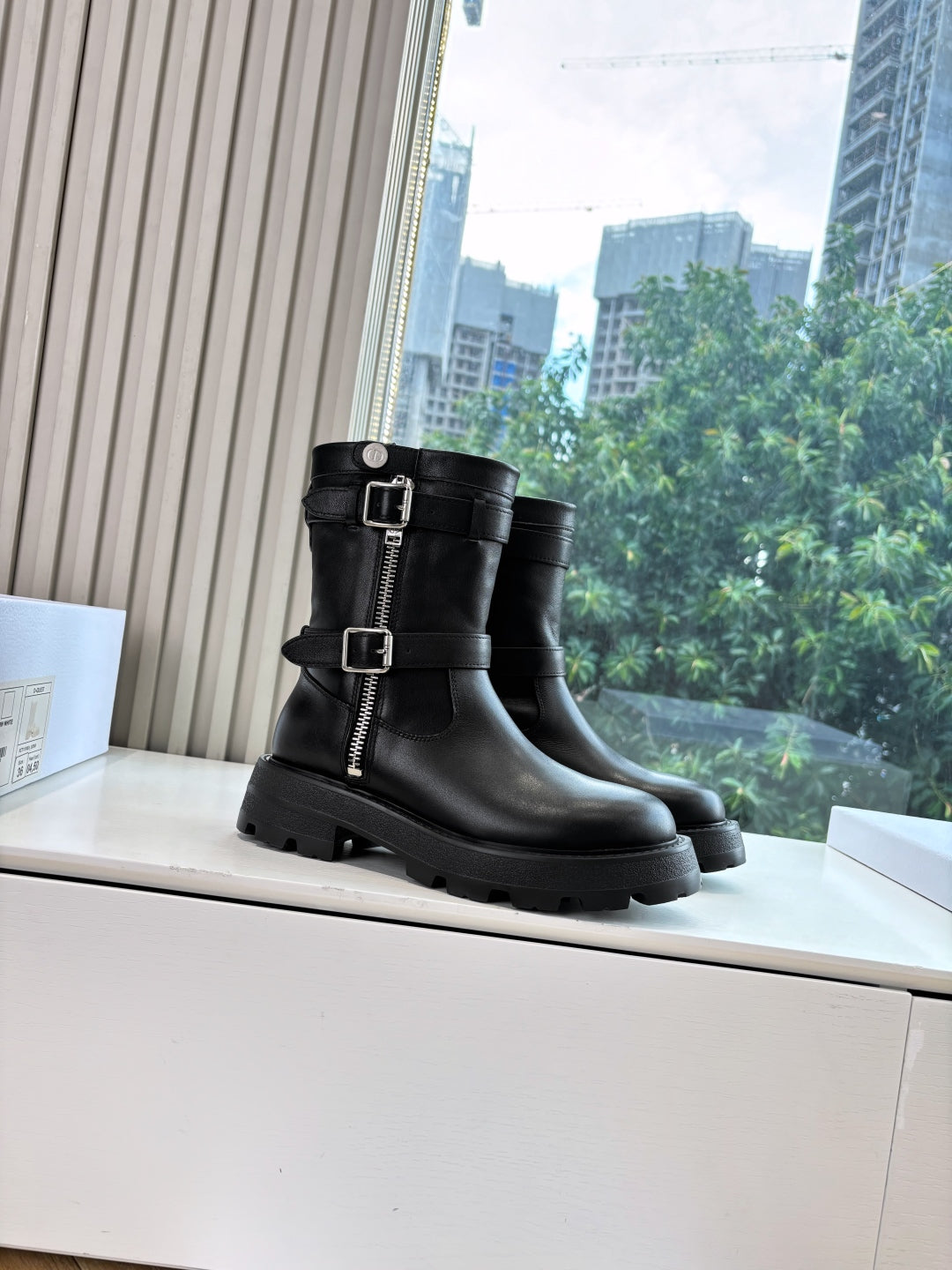 Dior D-Major Embroidered Graffiti Knee-High Boots – 2025 Autumn/Winter Collection