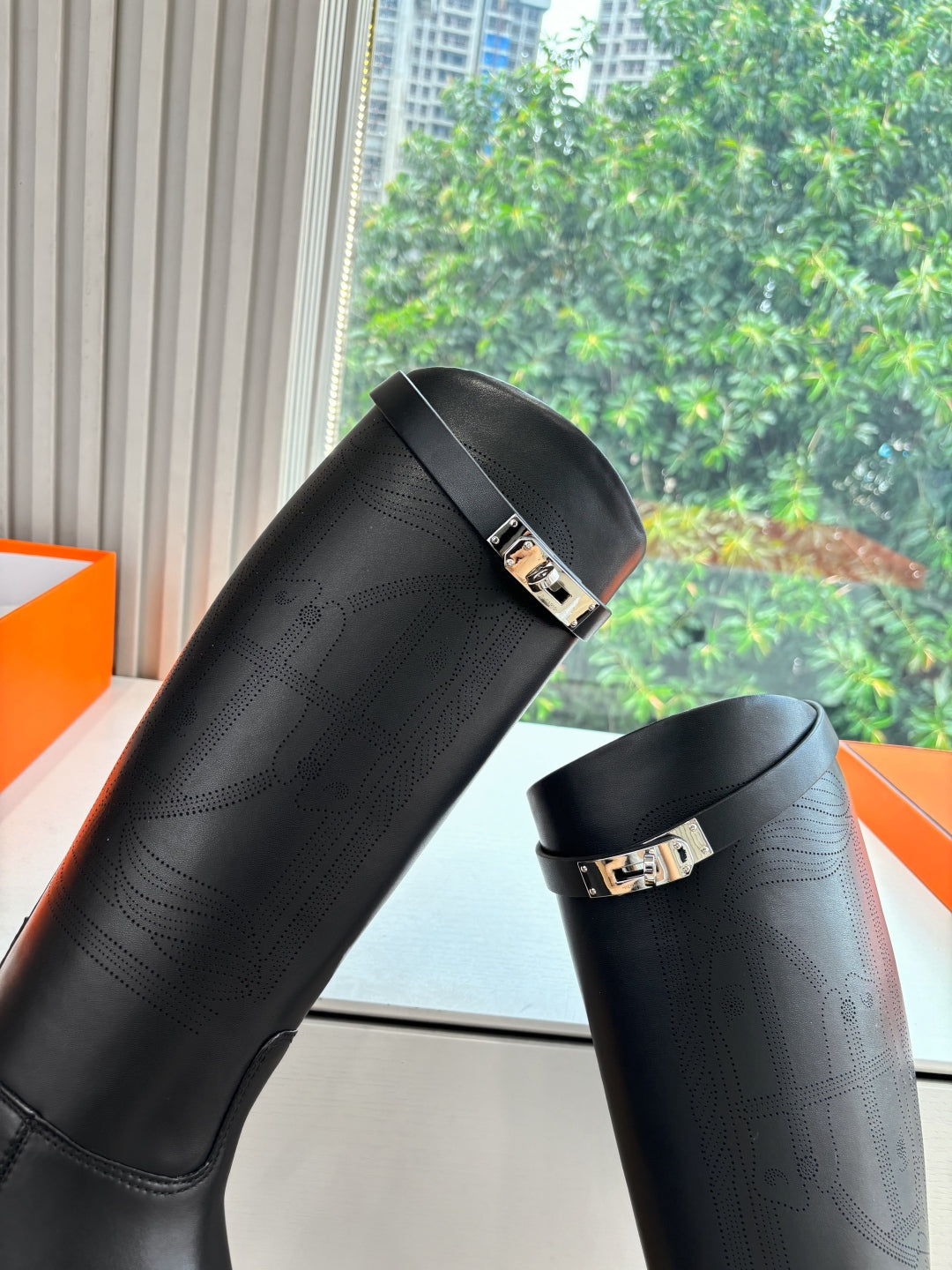 Hermès Classic Knee-High Boots – 2025 Autumn/Winter Collection