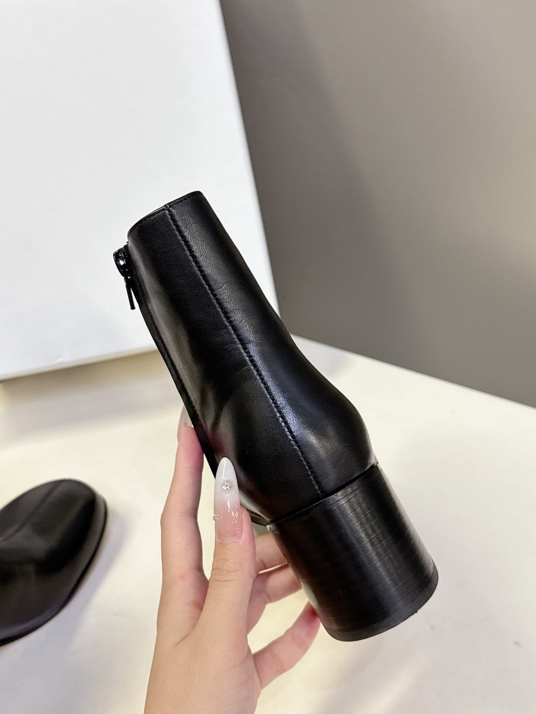 Loewe 2025FW Calfskin Fashion Boots – Autumn/Winter Collection – 2025FW