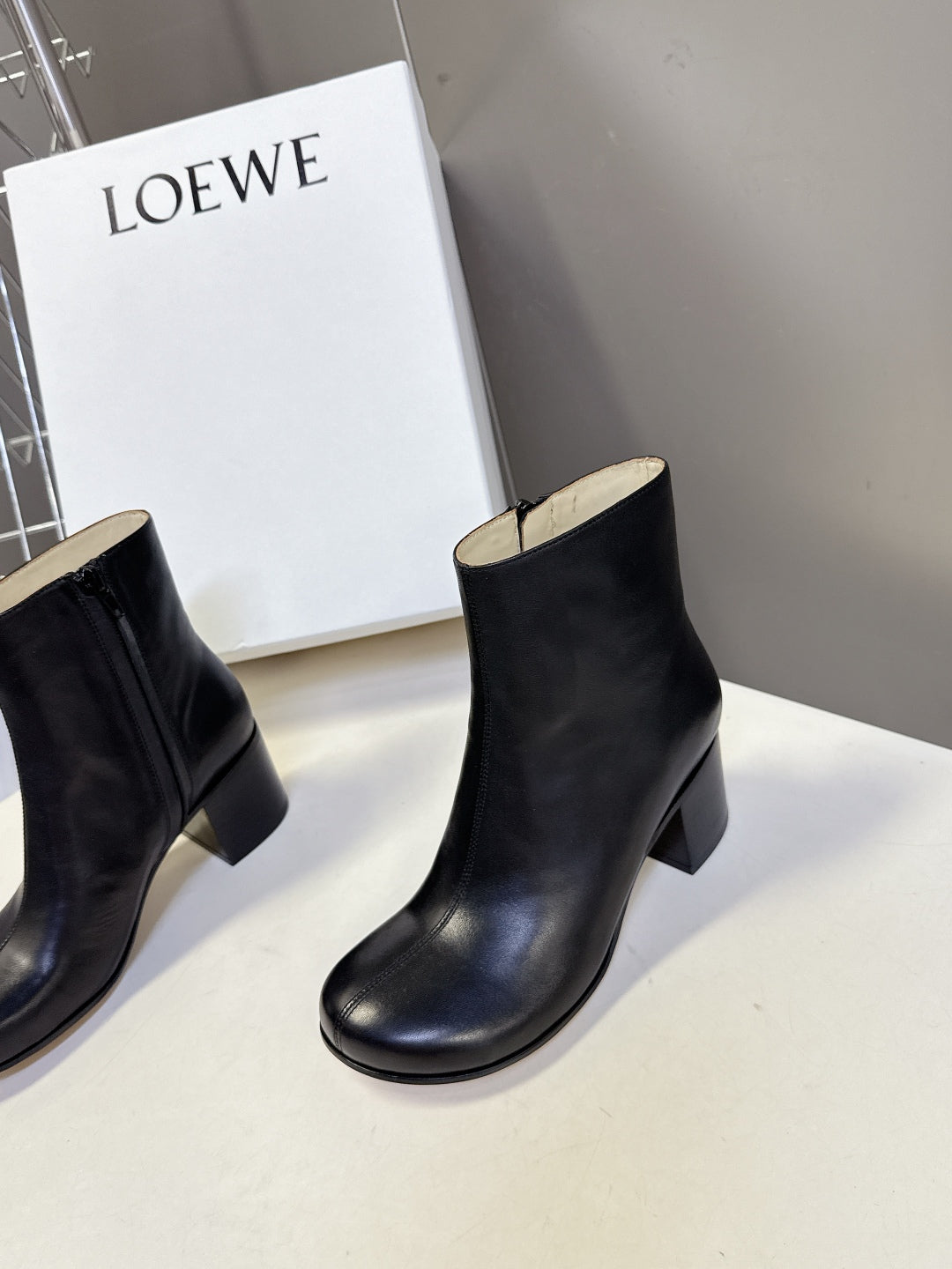 Loewe 2025FW Calfskin Fashion Boots – Autumn/Winter Collection – 2025FW