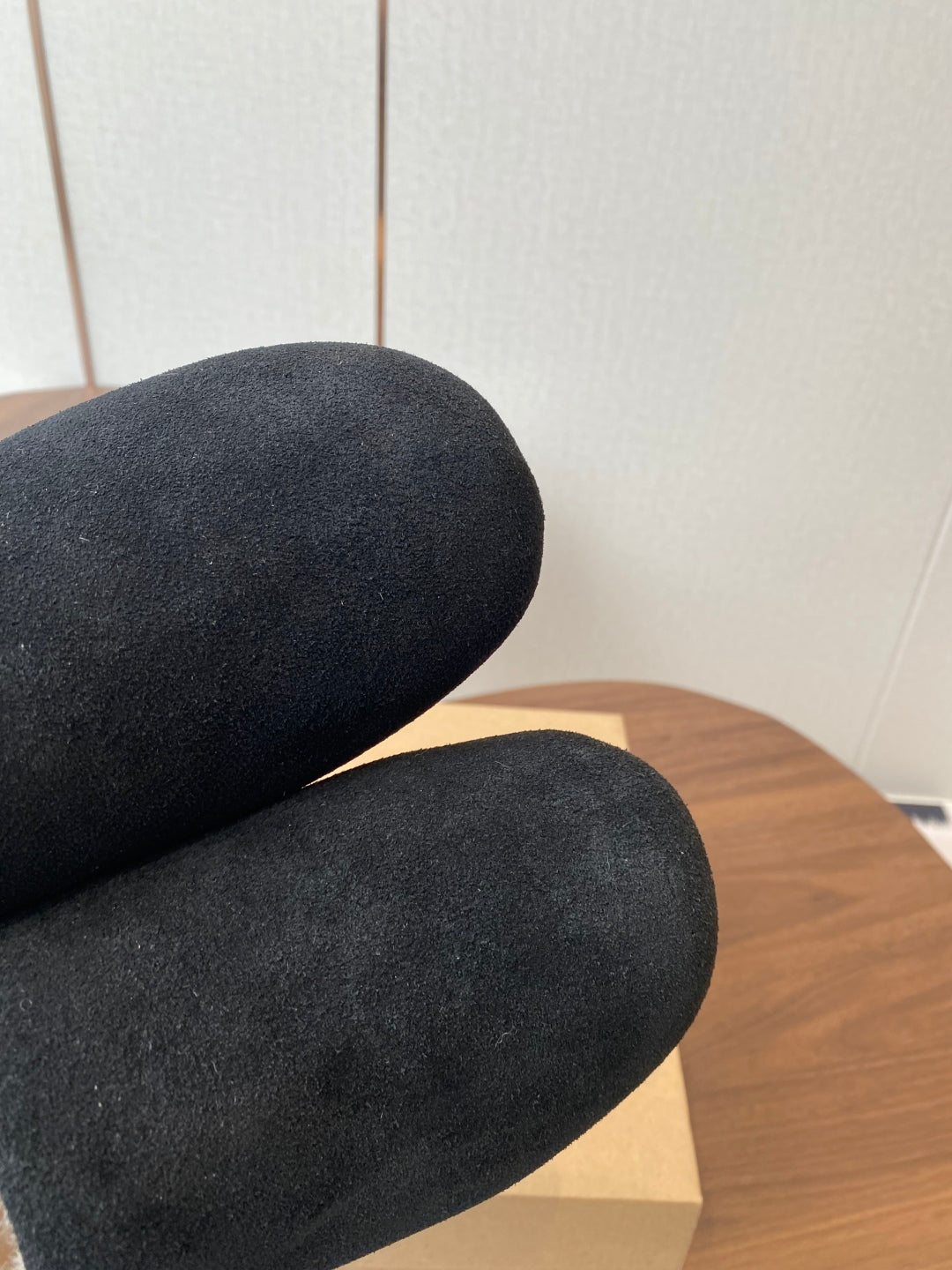 UGG Ansley Suede Mule Slippers – 25FW