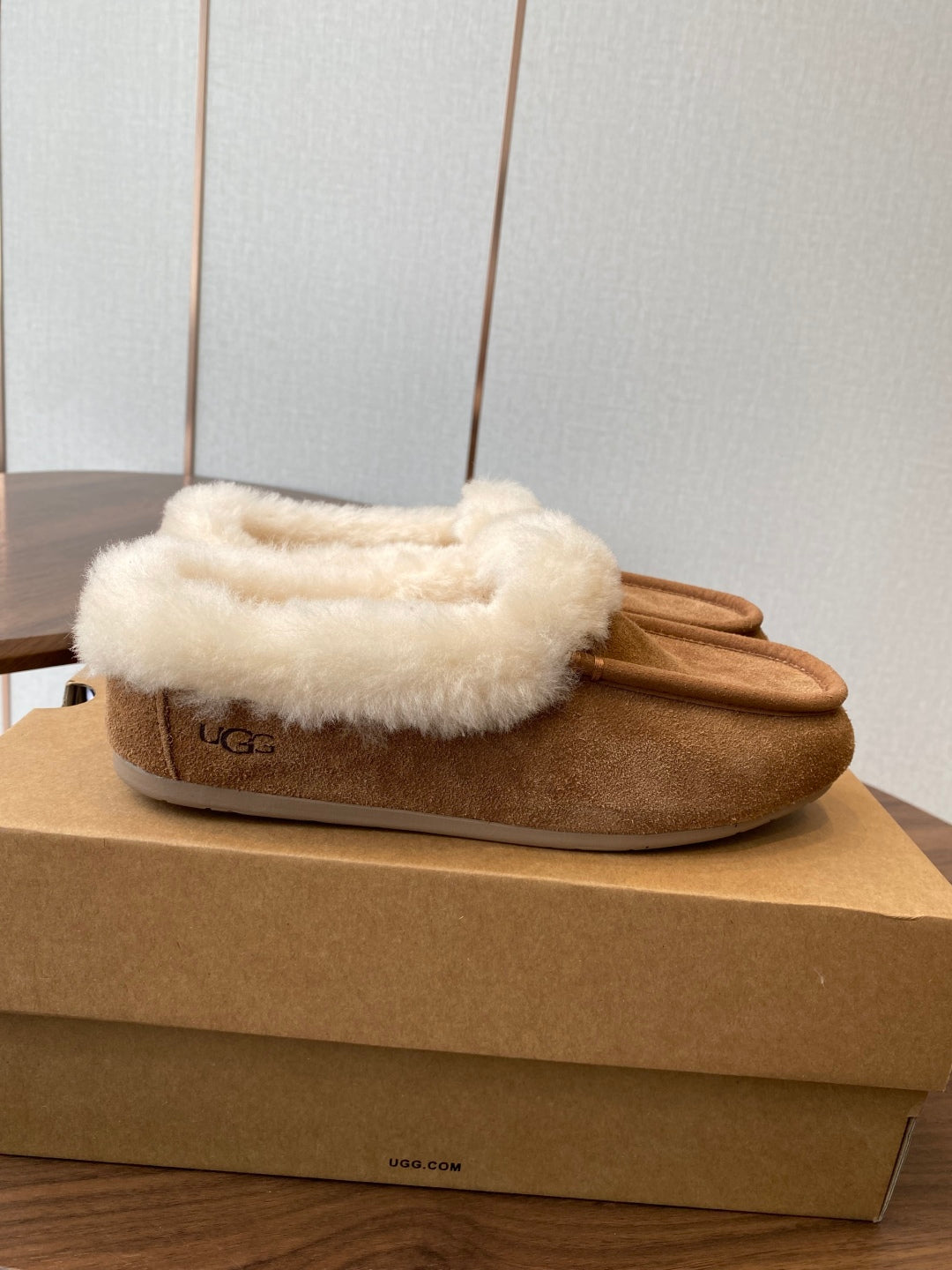 UGG Ansley Suede Mules – 25FW