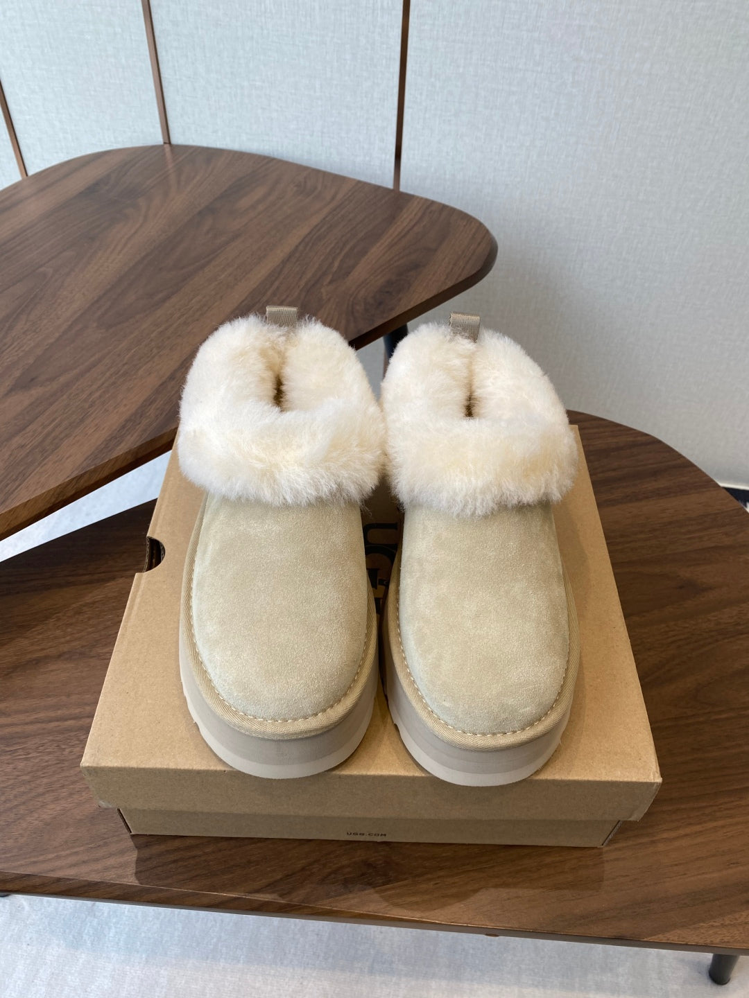 UGG Tazzler Sheep Wool Slippers – Autumn/Winter Collection
