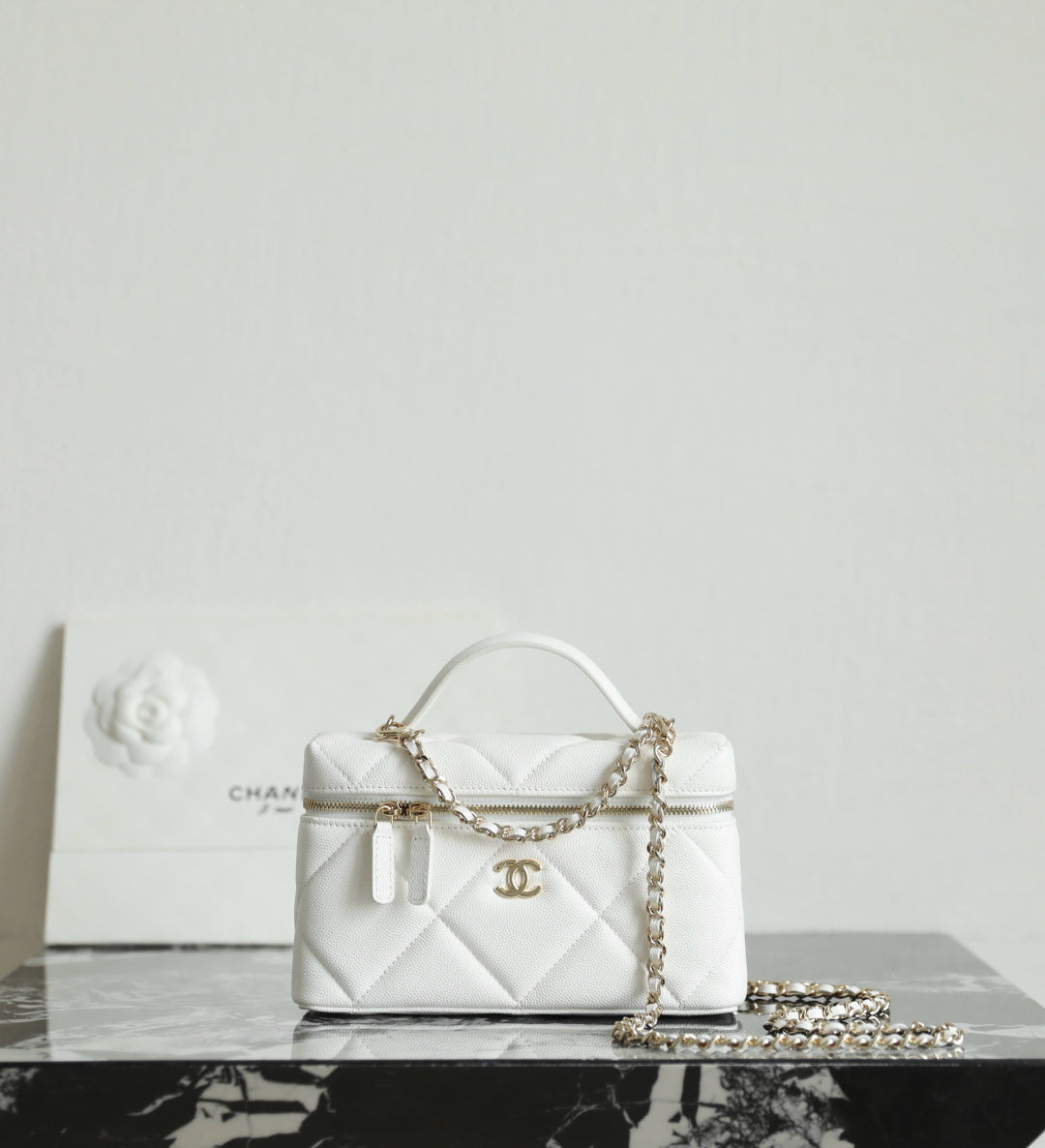 Chanel 25K Large Quilt Lunchbox Chain Bag