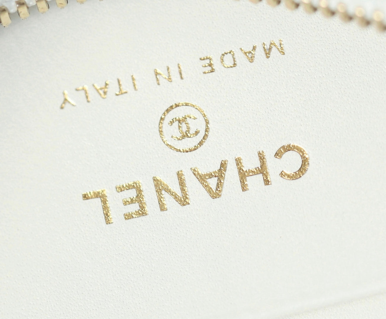 Chanel 25K Large Quilt Lunchbox Chain Bag