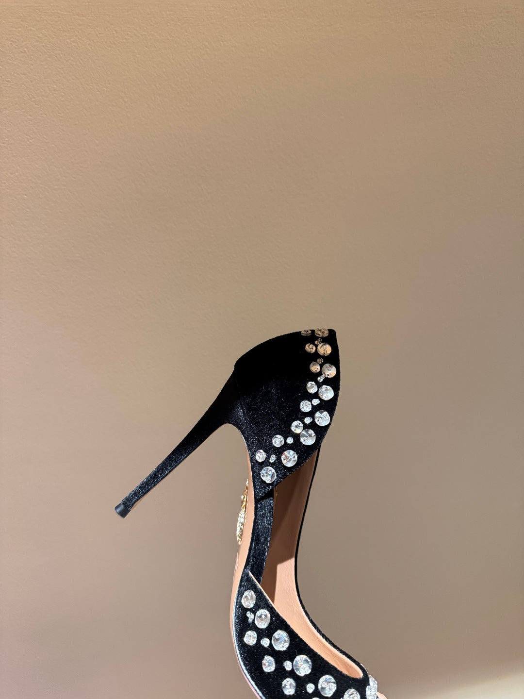 Aquazzura Butterfly Velvet Heeled Sandals – 2025 Spring/Summer Collection