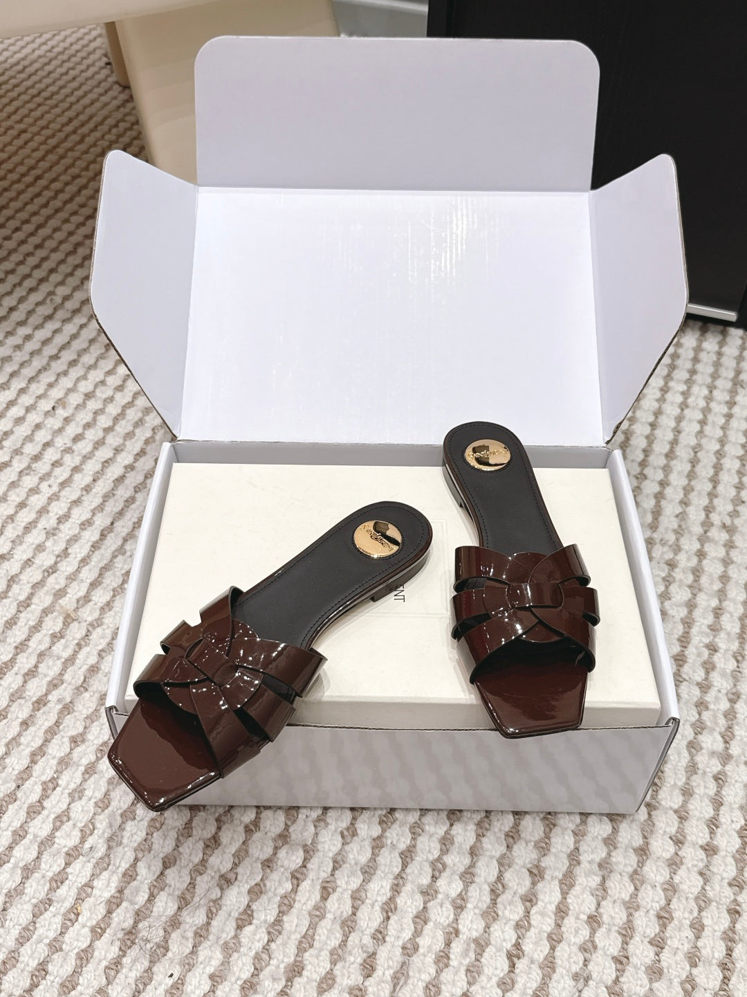 Saint Laurent Melody Square Toe Flat Sandals – 2026SS