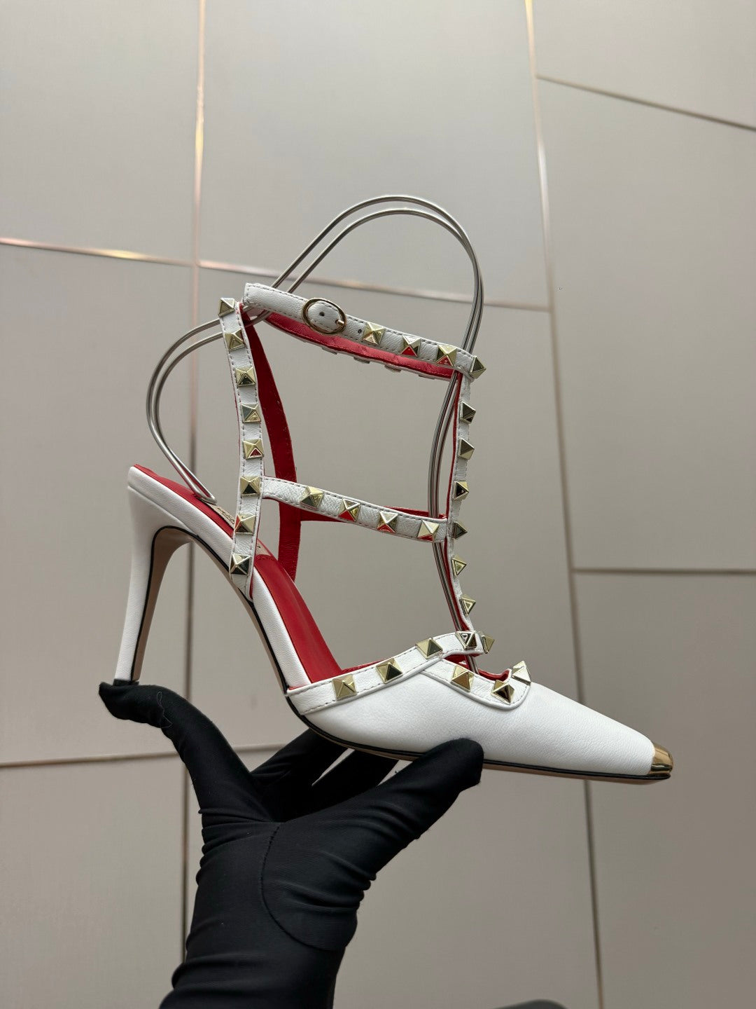 Valentino VLogo Signature Classic Sandals – Spring/Summer Collection