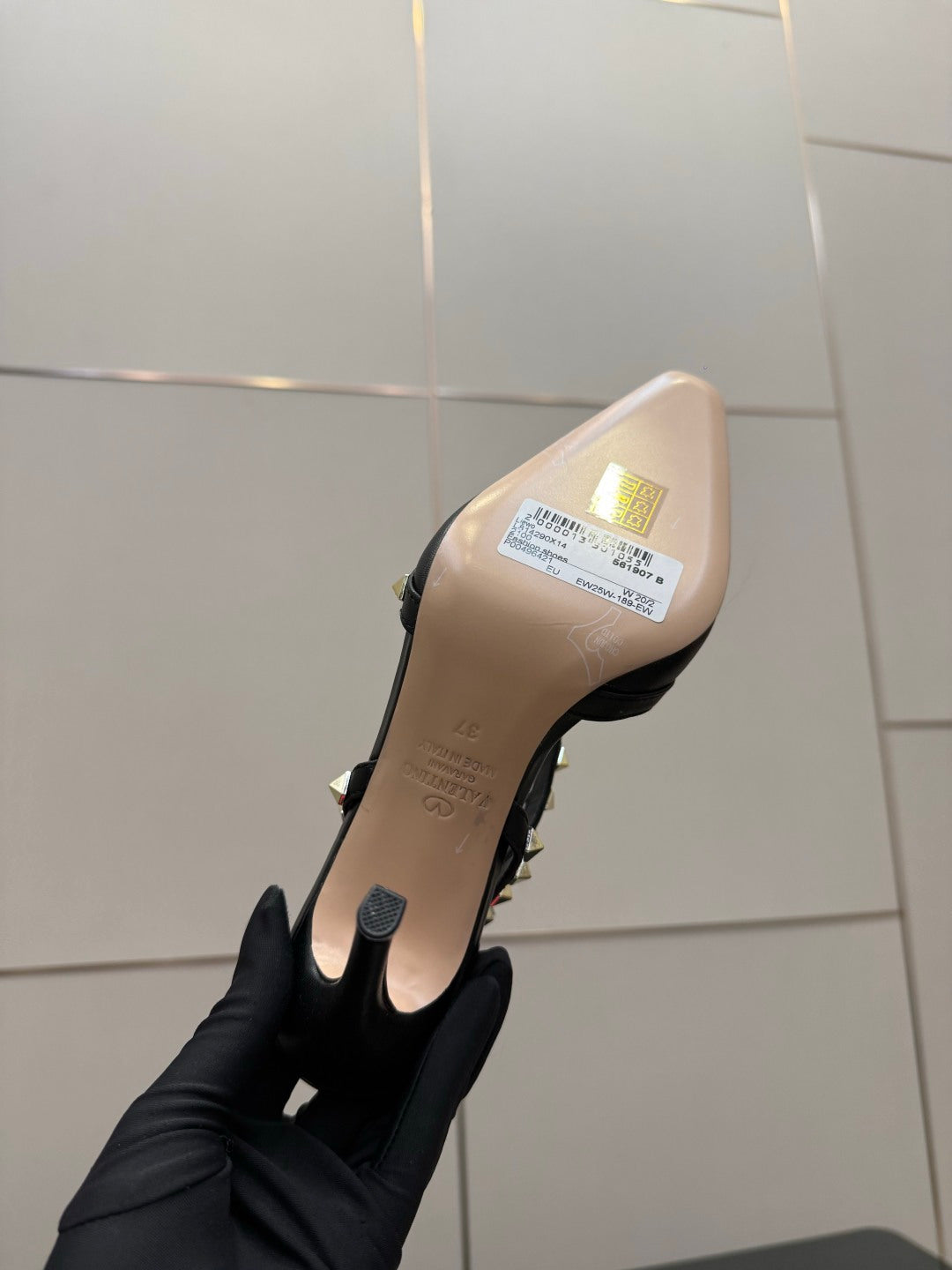 Valentino VLogo Signature Classic Sandals – Spring/Summer Collection