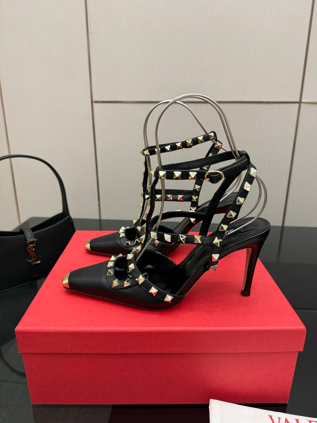Valentino VLogo Signature Classic Sandals – Spring/Summer Collection